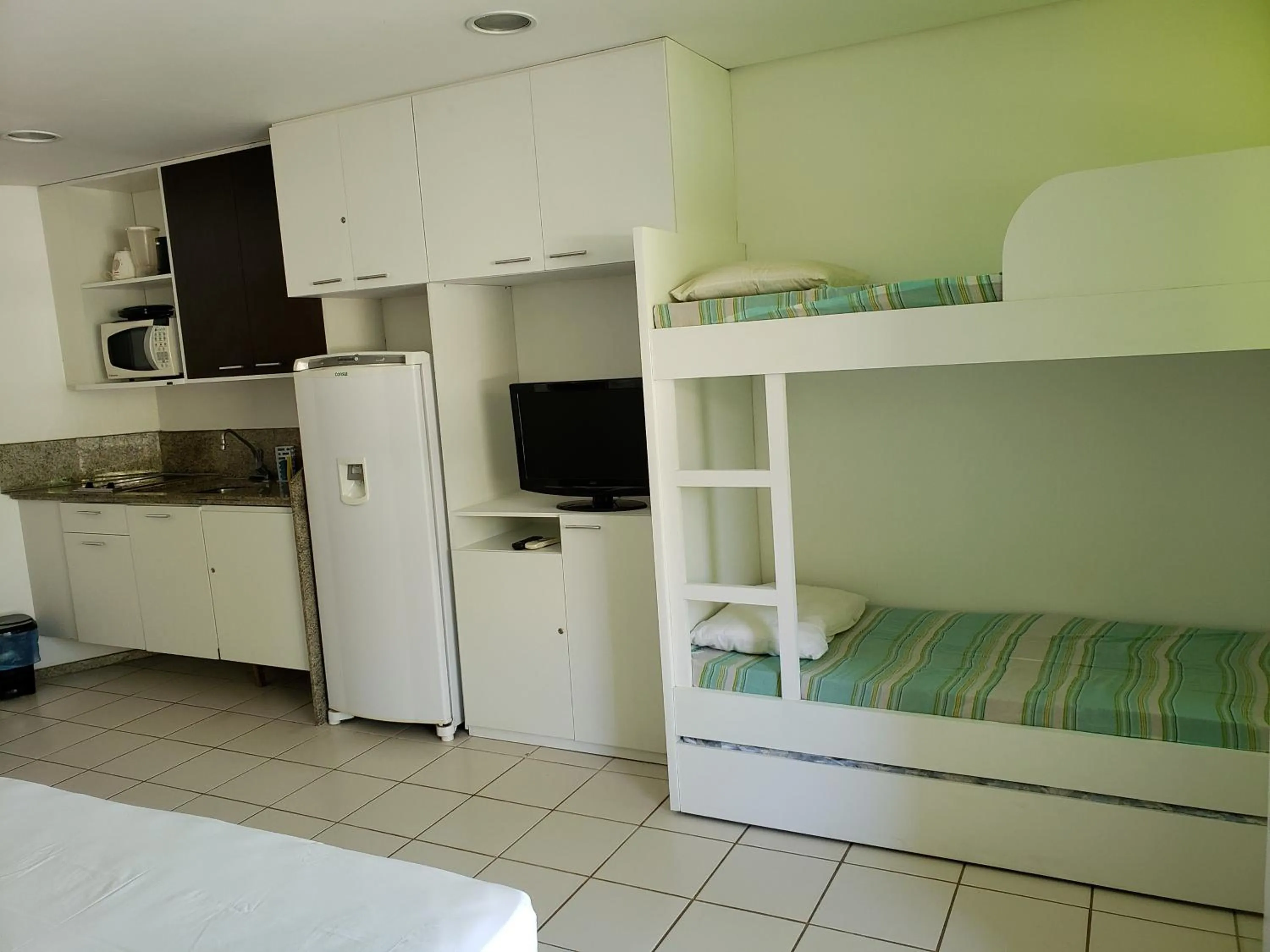 Photo of the whole room, Bed in Marulhos Resort by Smart Stays