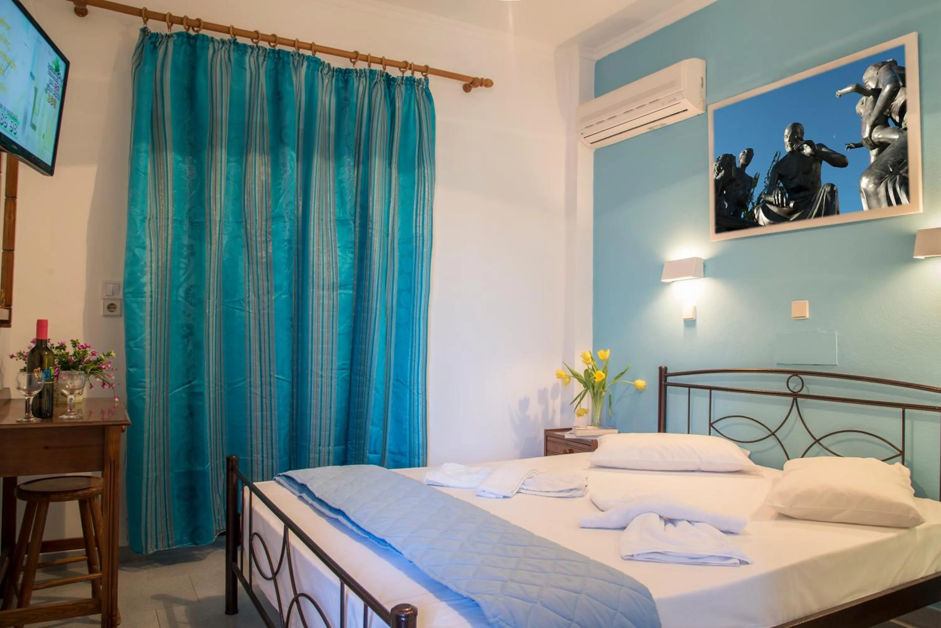 Yiannis Yard studios & apartments
