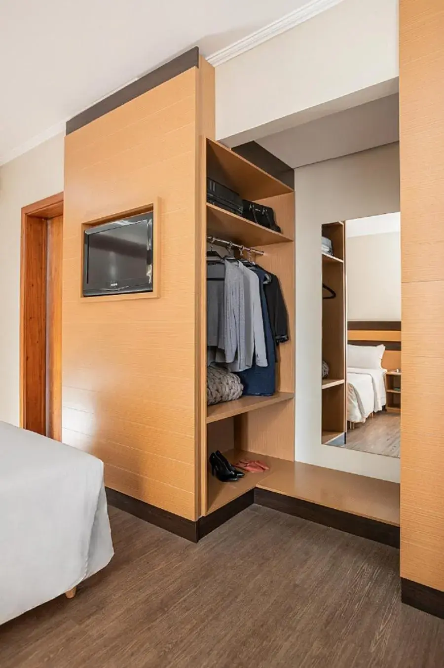 TV and multimedia, Bed in Piazza Navona Porto Alegre by Intercity TV and multimedia, Bed in Piazza Navona Porto Alegre by Intercity