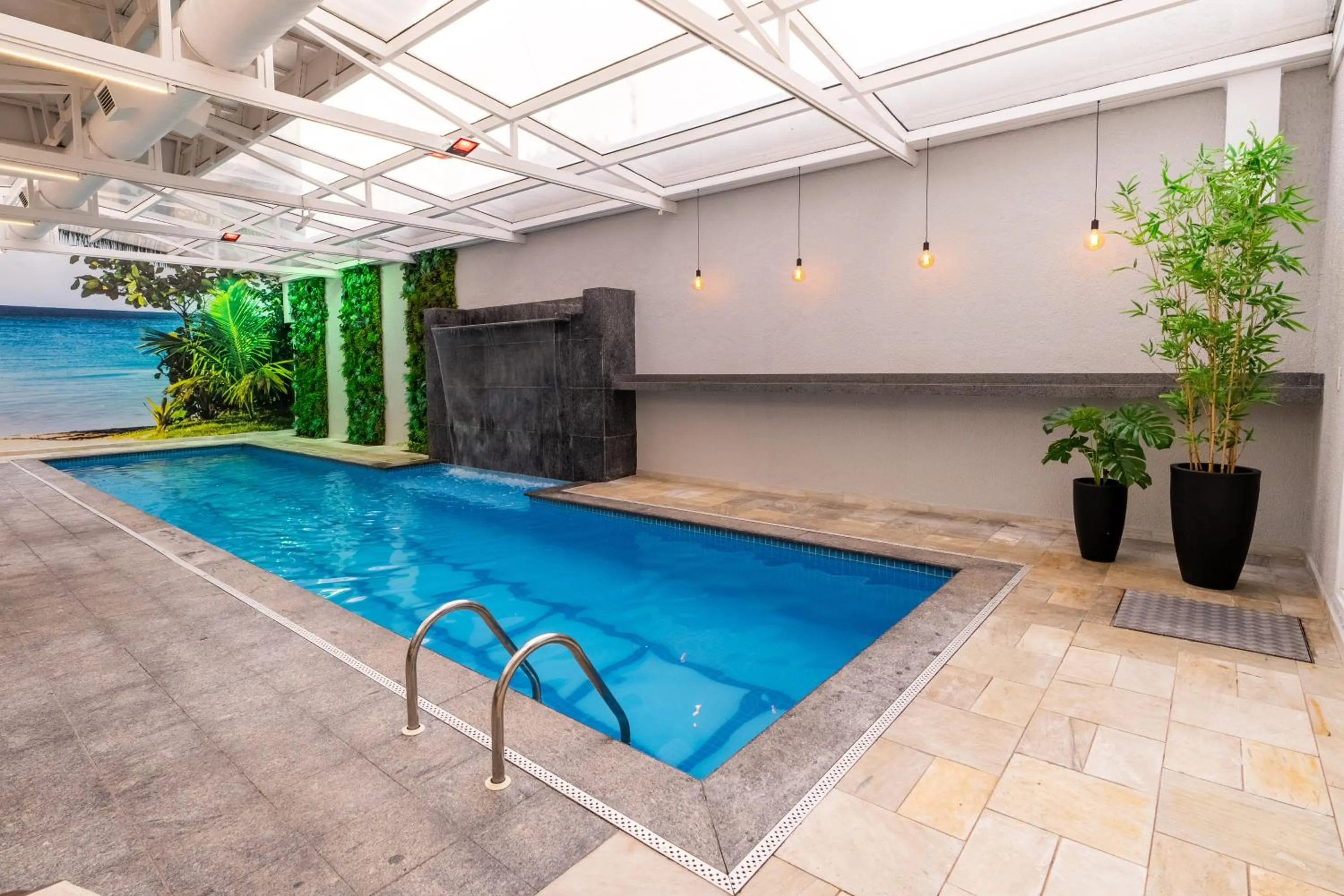 Swimming pool in Intercity São Paulo Nações Unidas