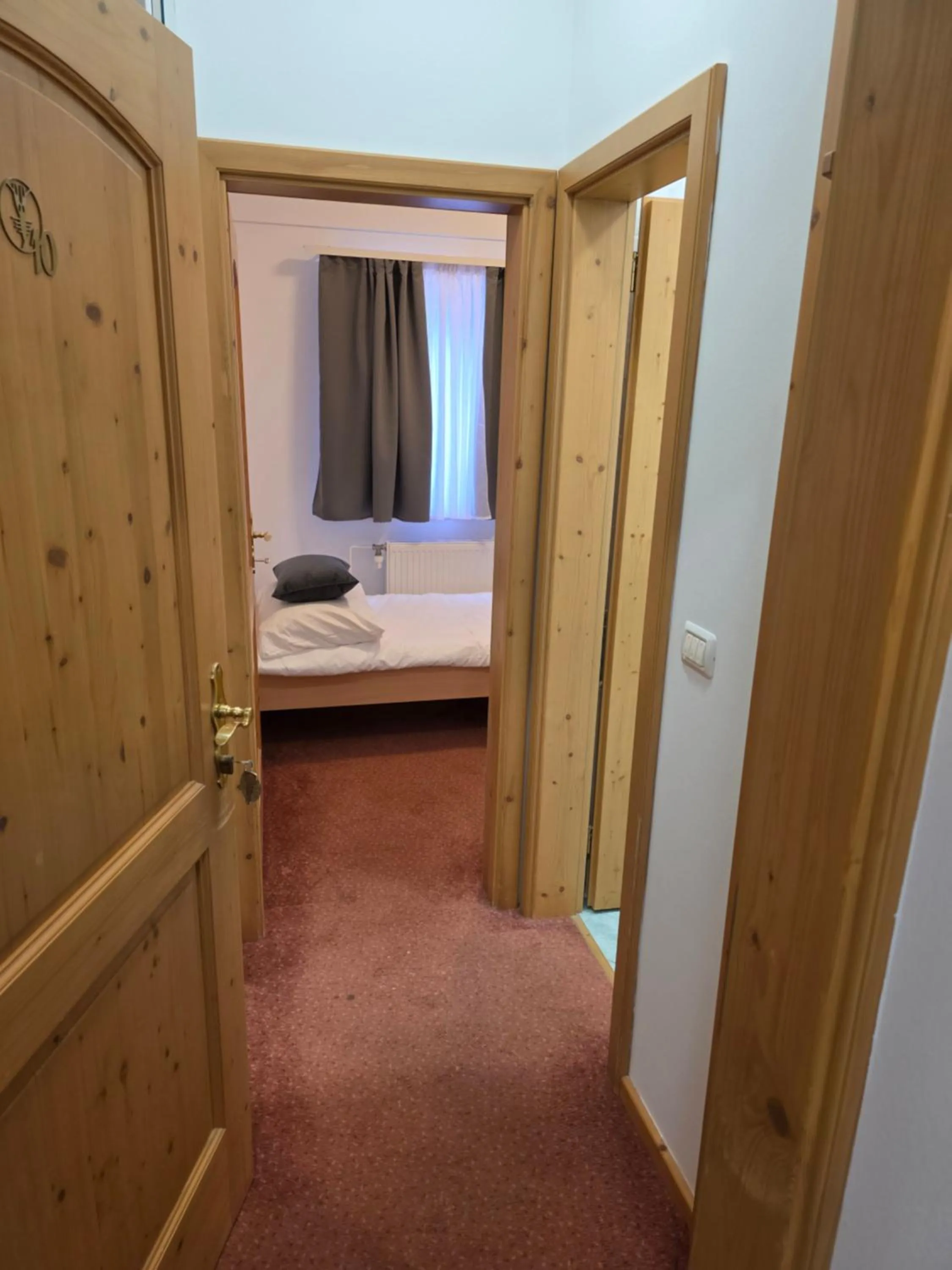 Bed in Hotel Rakov Skocjan