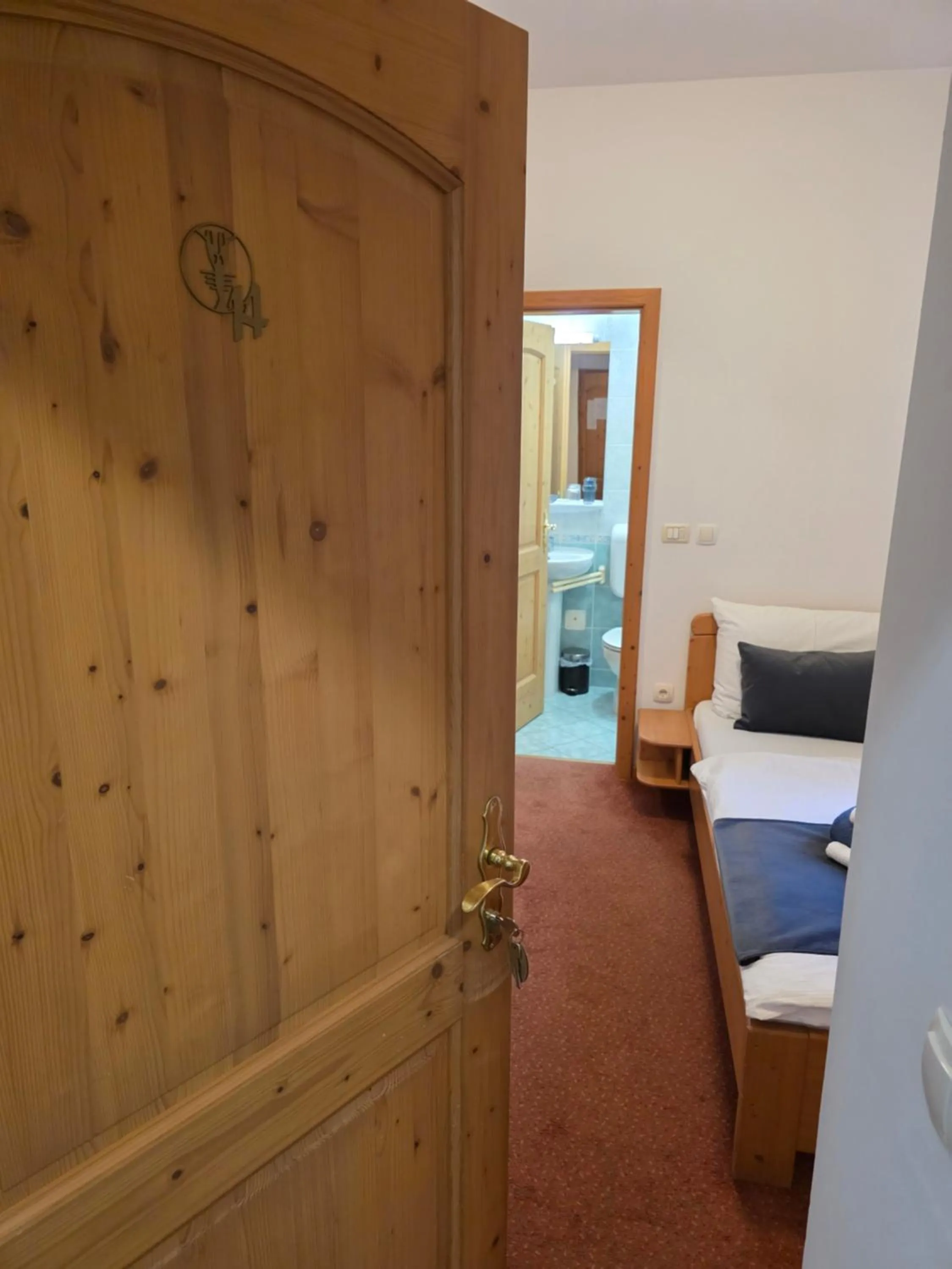 Bed in Hotel Rakov Skocjan