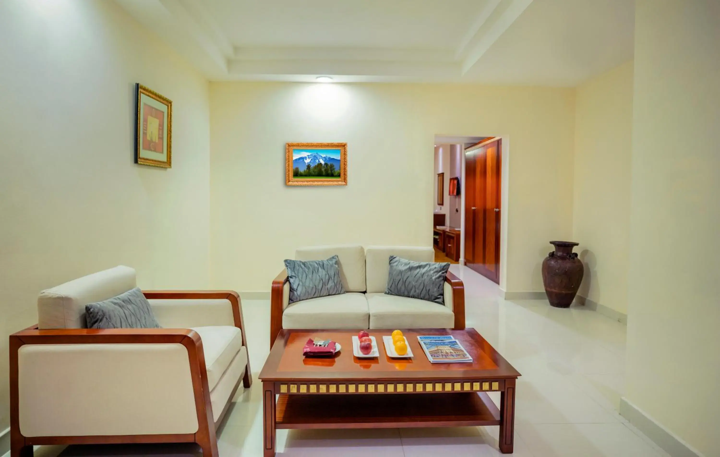 Living room in Hamdan Plaza Hotel Salalah, an HTG Hotel Living room in Hamdan Plaza Hotel Salalah, an HTG Hotel