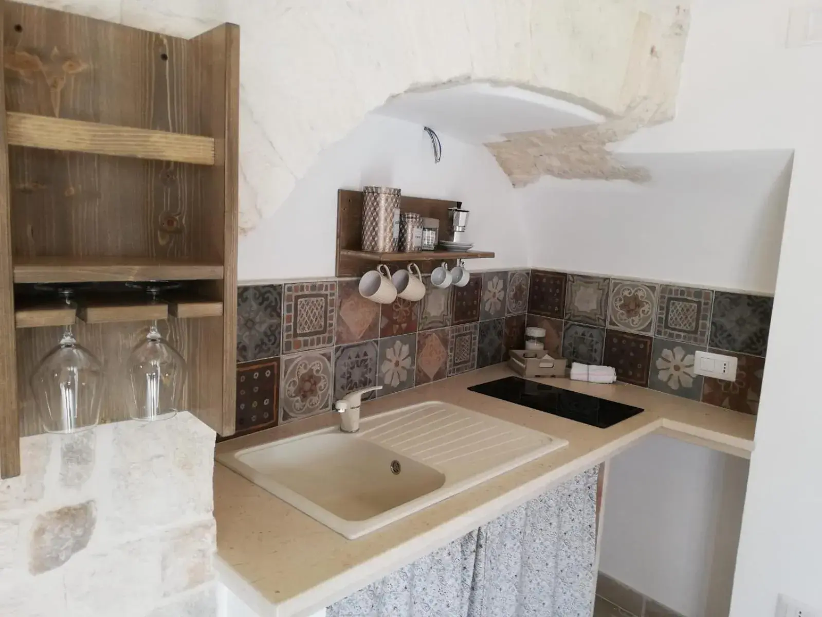 Trullo - single occupancy - Via Mendel 1 in Trulli Resort Monte Pasubio Trulli bbalberobellocom Trullo - single occupancy - Via Mendel 1 in Trulli Resort Monte Pasubio Trulli bbalberobellocom