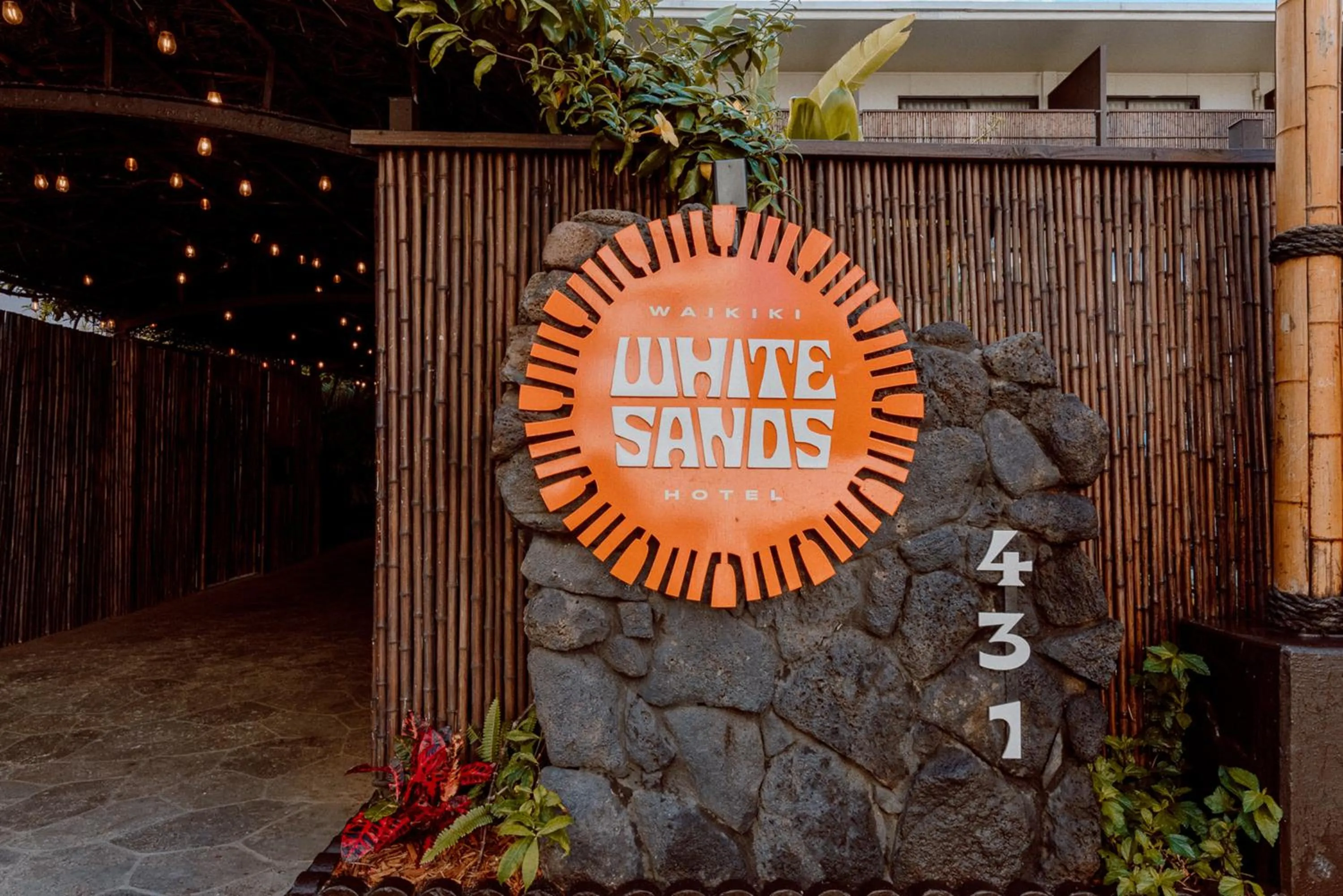 Logo/Certificate/Sign in White Sands Hotel