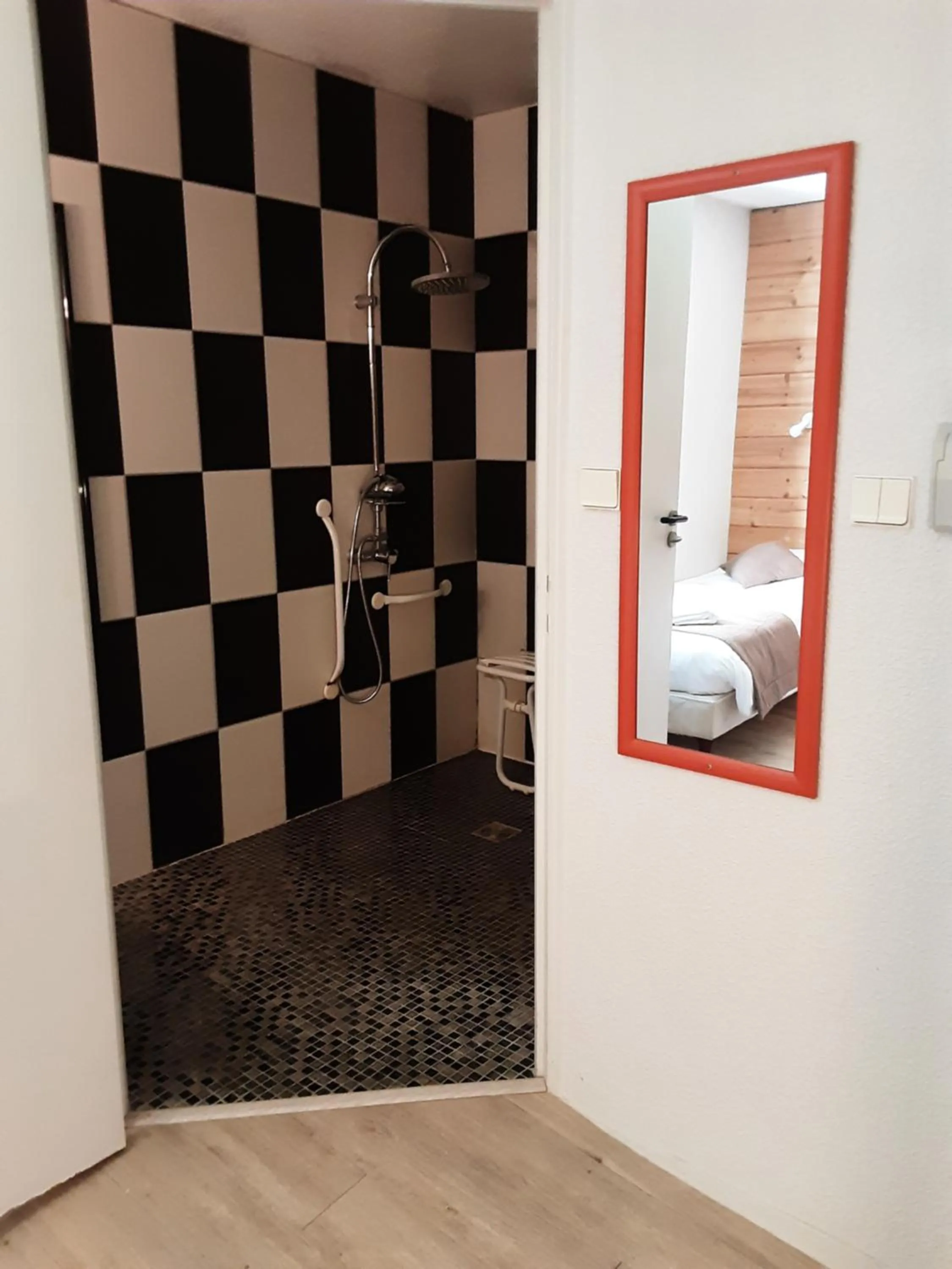 acessibility in Hôtel Acacia Nancy sud Lunéville