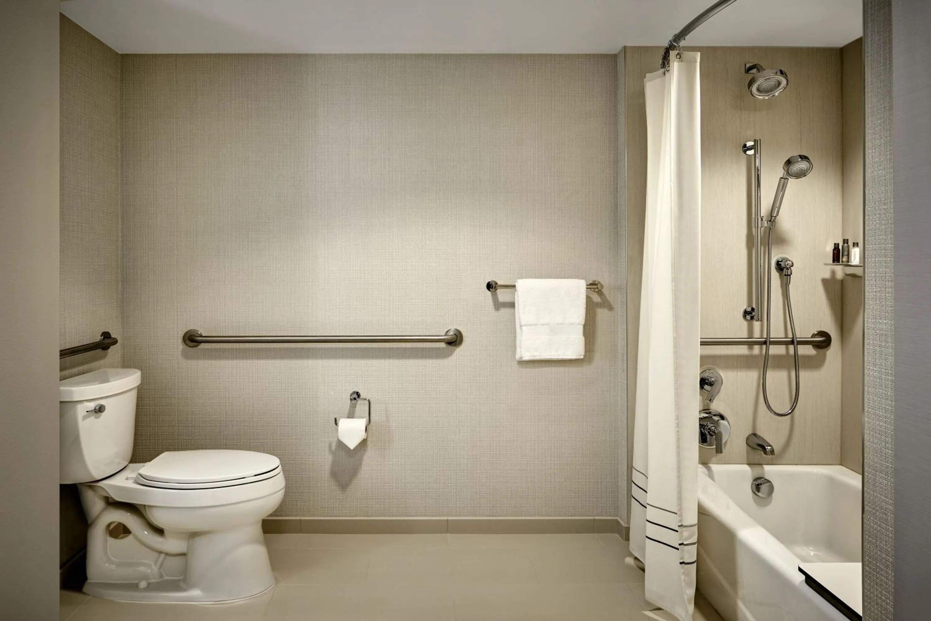 Shower in San Francisco Marriott Union Square