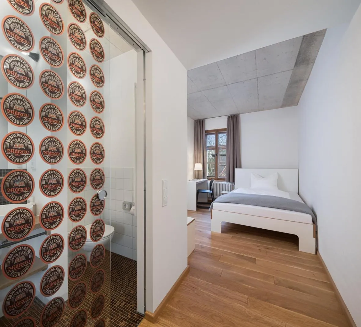 Photo of the whole room, Bed in Hotel Röhrl