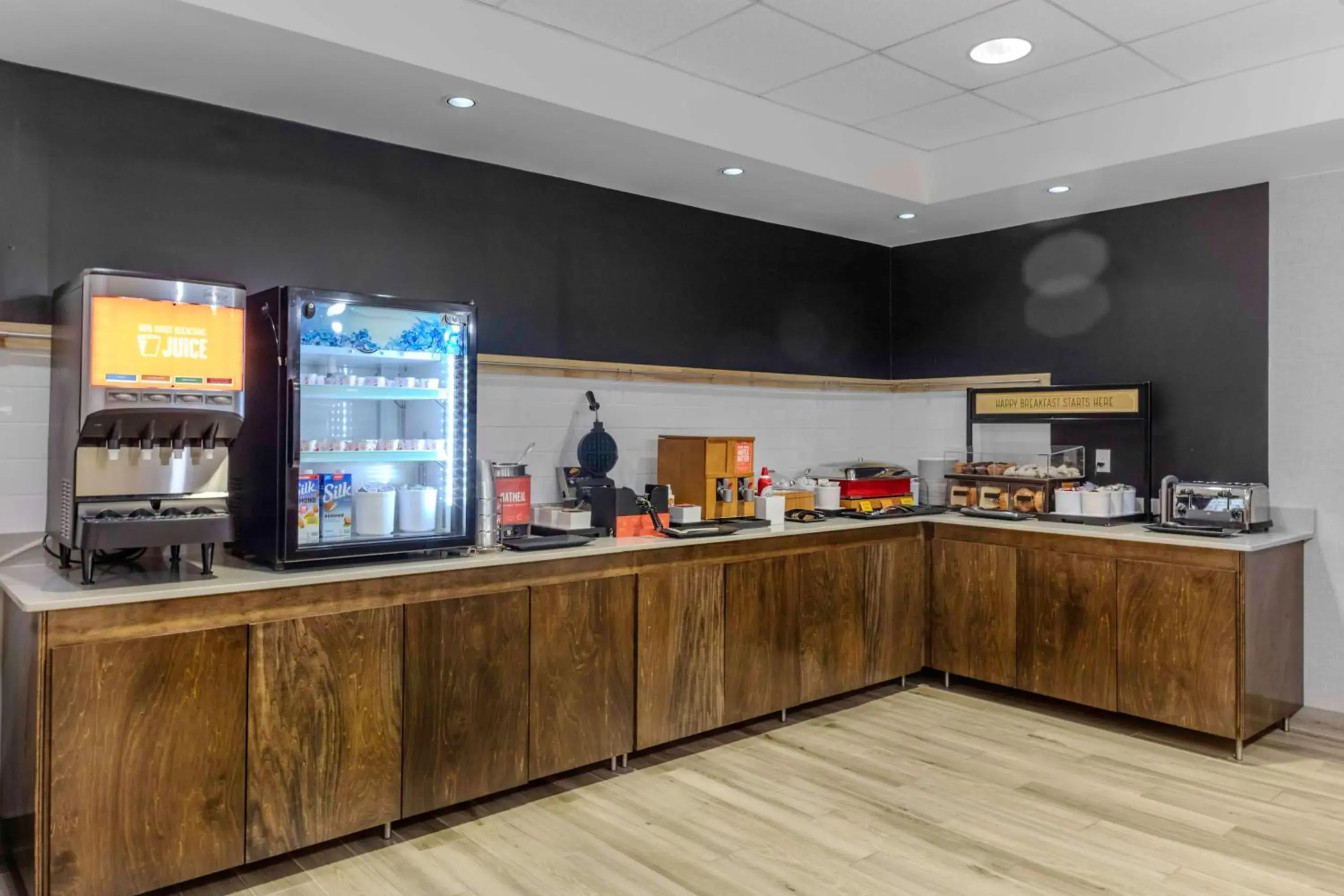 Breakfast in Hampton Inn Sarasota I-75 Bee Ridge Breakfast in Hampton Inn Sarasota I-75 Bee Ridge