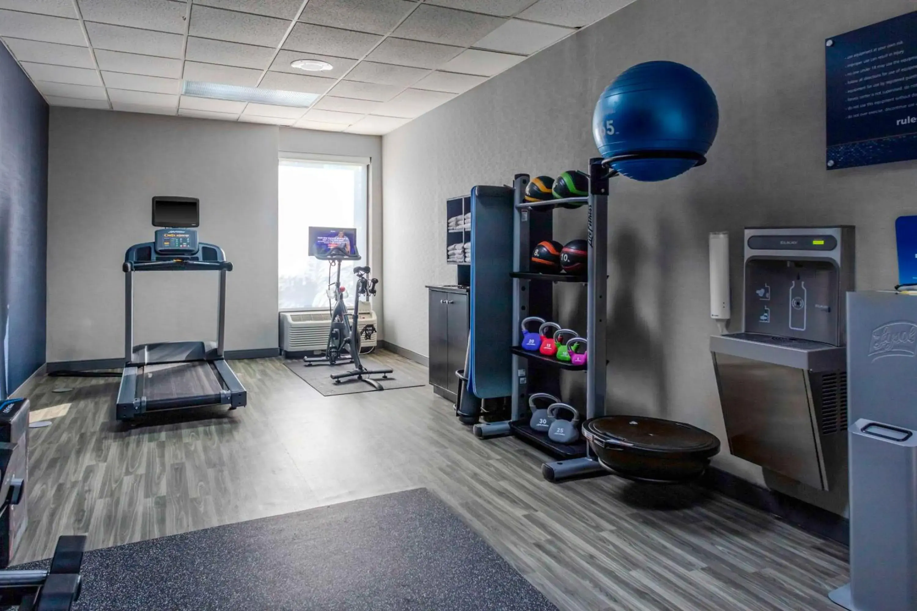 Fitness centre/facilities in Hampton Inn Sarasota I-75 Bee Ridge Fitness centre/facilities in Hampton Inn Sarasota I-75 Bee Ridge