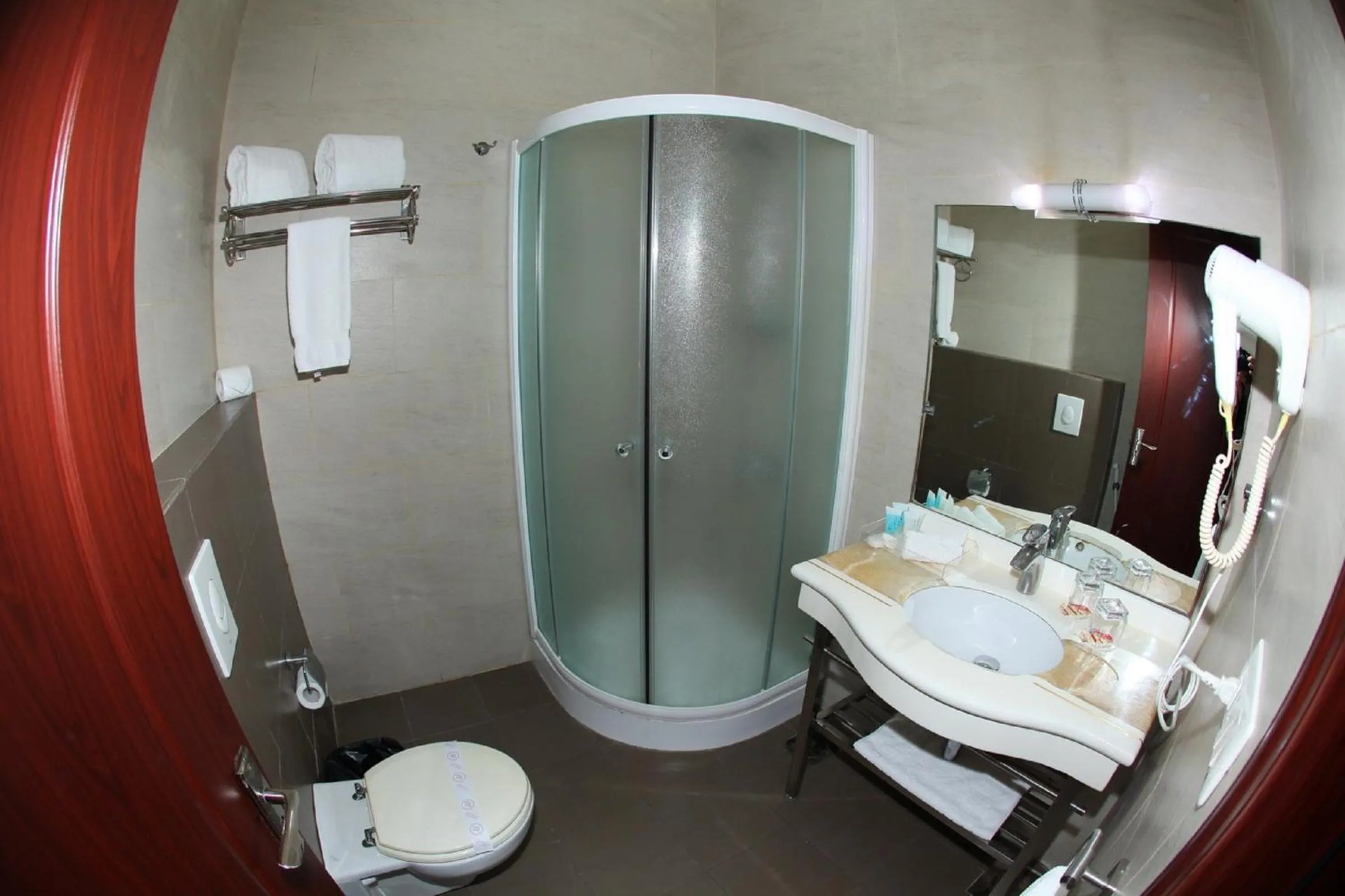 Bathroom in Midtown Hotel & Suites