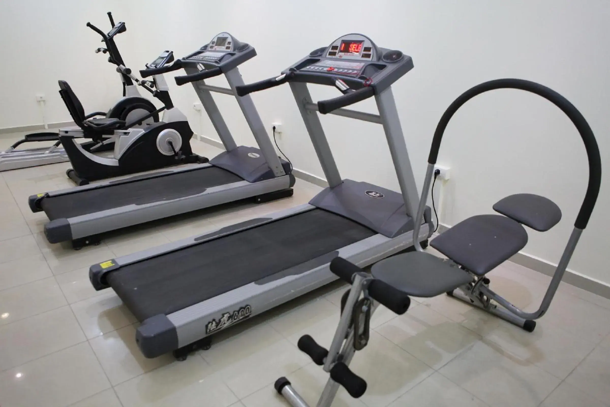 Fitness centre/facilities in Midtown Hotel & Suites Fitness centre/facilities in Midtown Hotel & Suites
