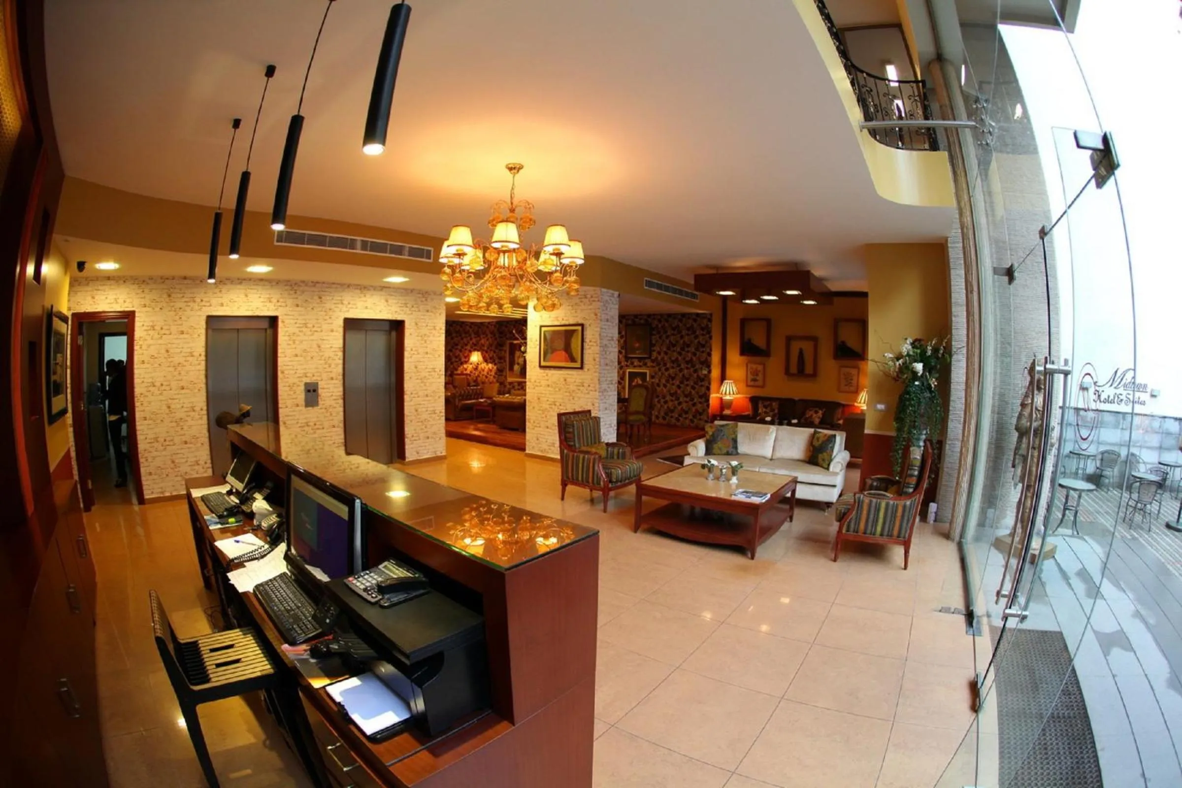 Lobby or reception in Midtown Hotel & Suites
