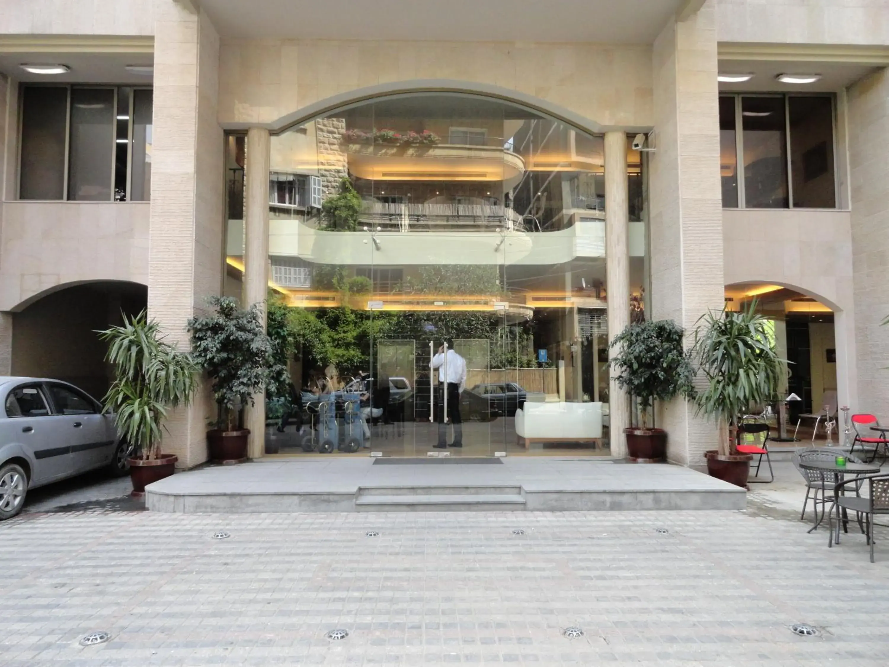 Facade/entrance in Midtown Hotel & Suites Facade/entrance in Midtown Hotel & Suites