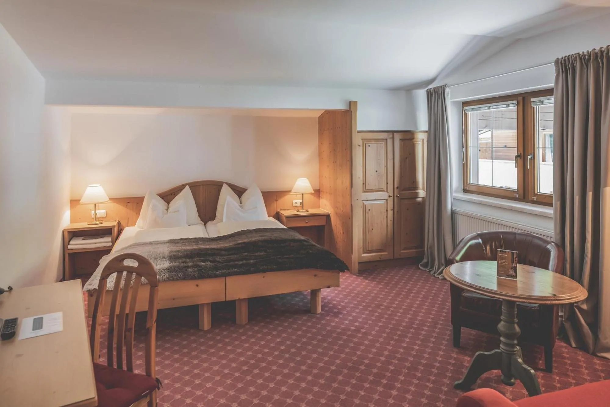 Bedroom, Bed in Kertess