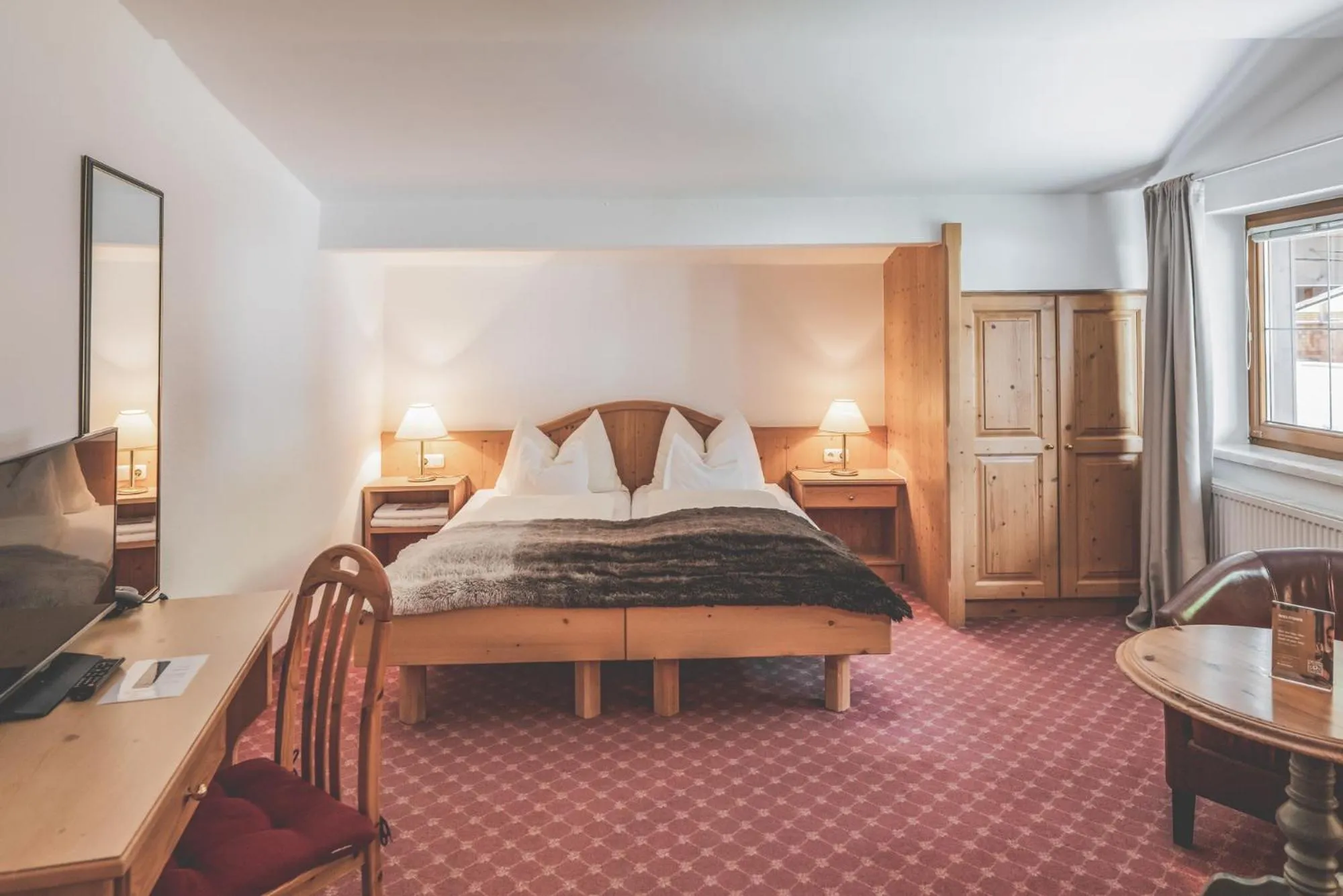 Bedroom, Bed in Kertess