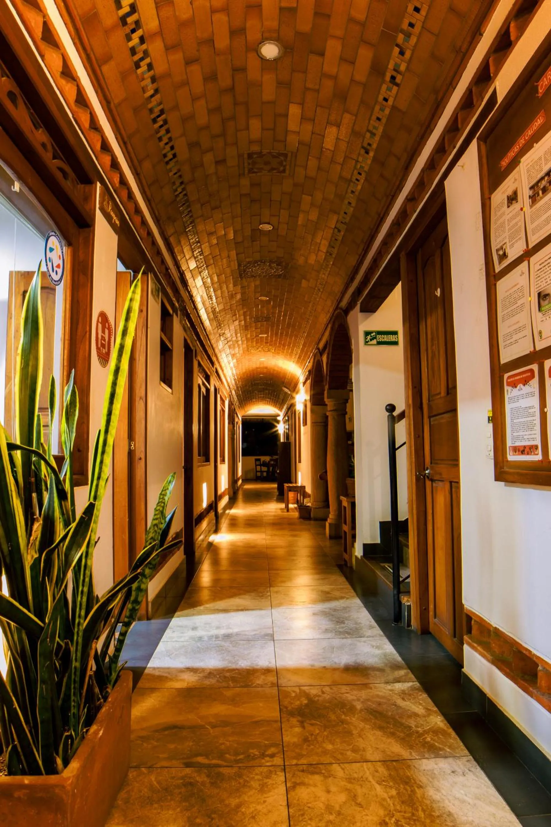 Area and facilities in Fontana Plaza Hotel