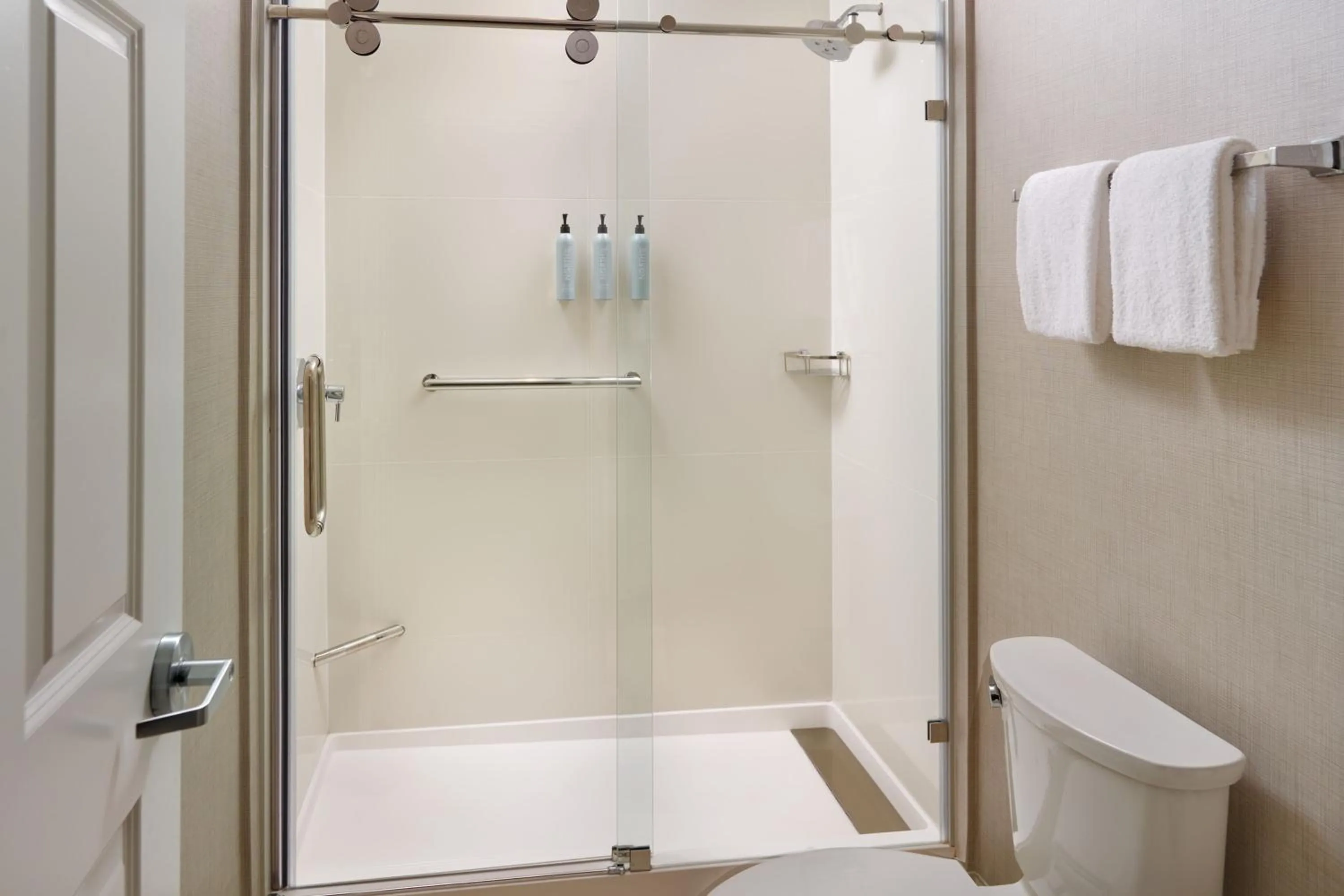 Bathroom in Residence Inn Washington, DC/ Downtown