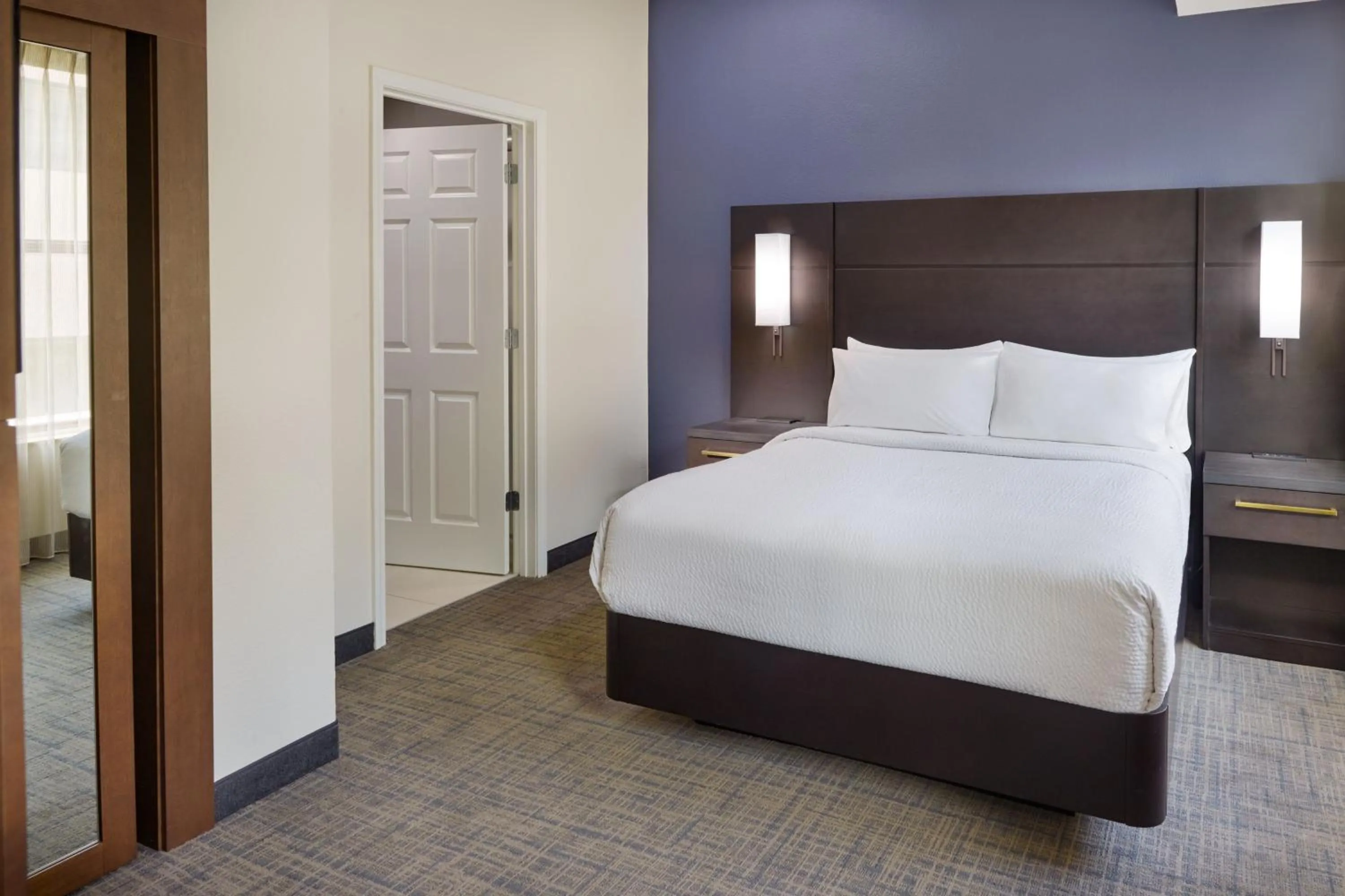 Bedroom, Bed in Residence Inn Washington, DC/ Downtown