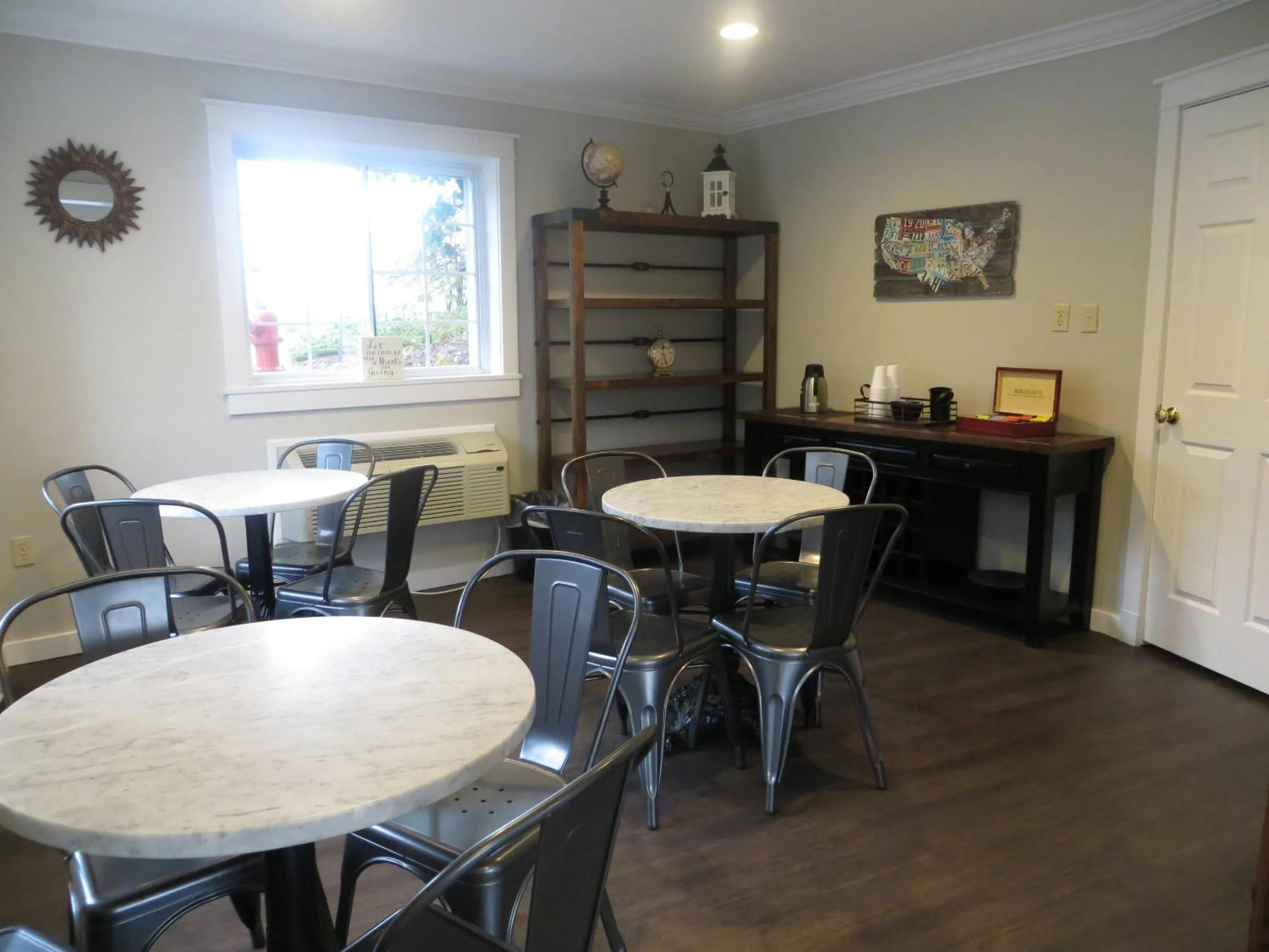 Breakfast in Brio Beach Inn