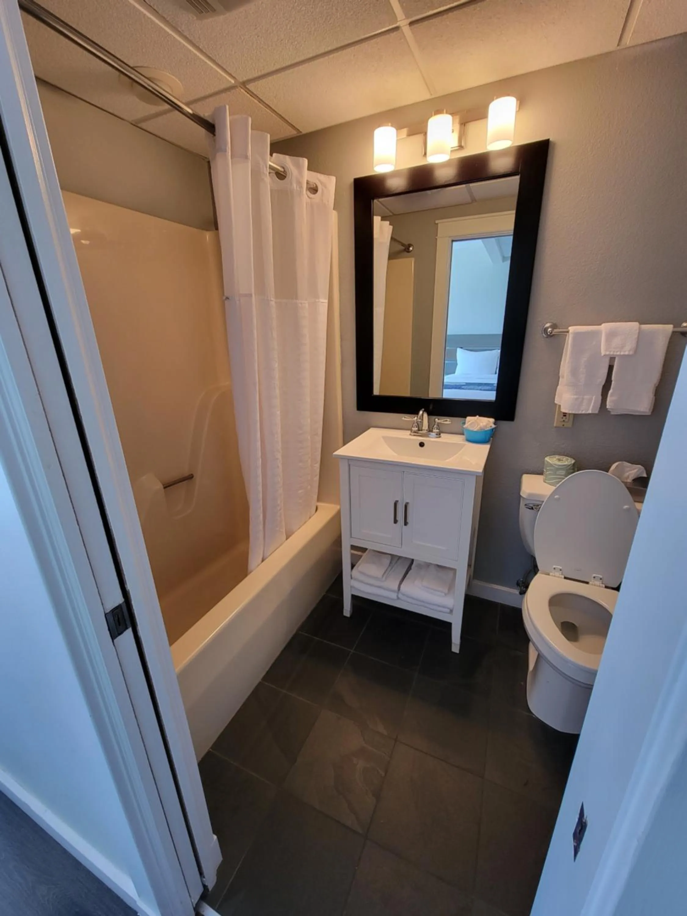 Shower in Brio Beach Inn