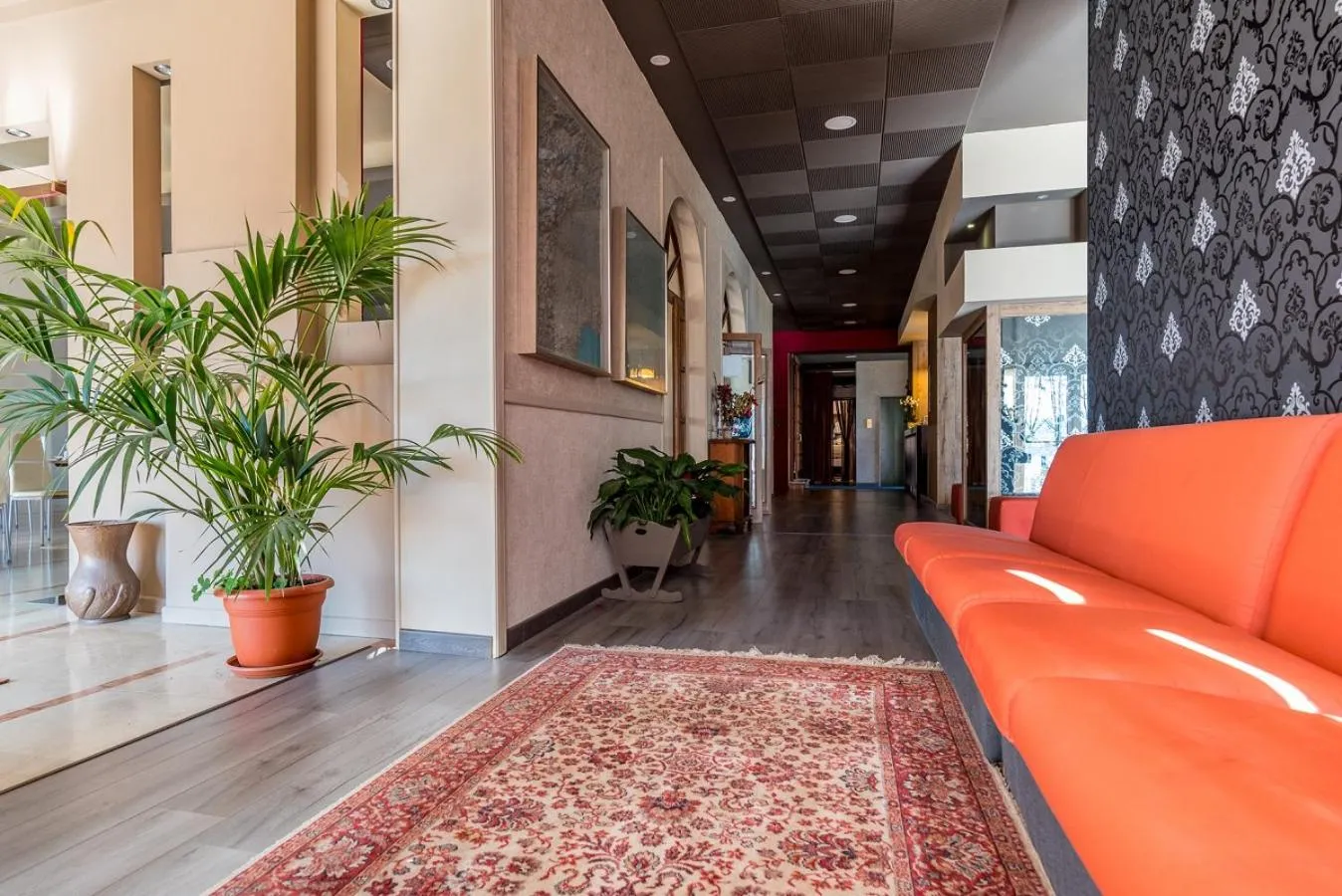 Lobby or reception in Hotel Royal