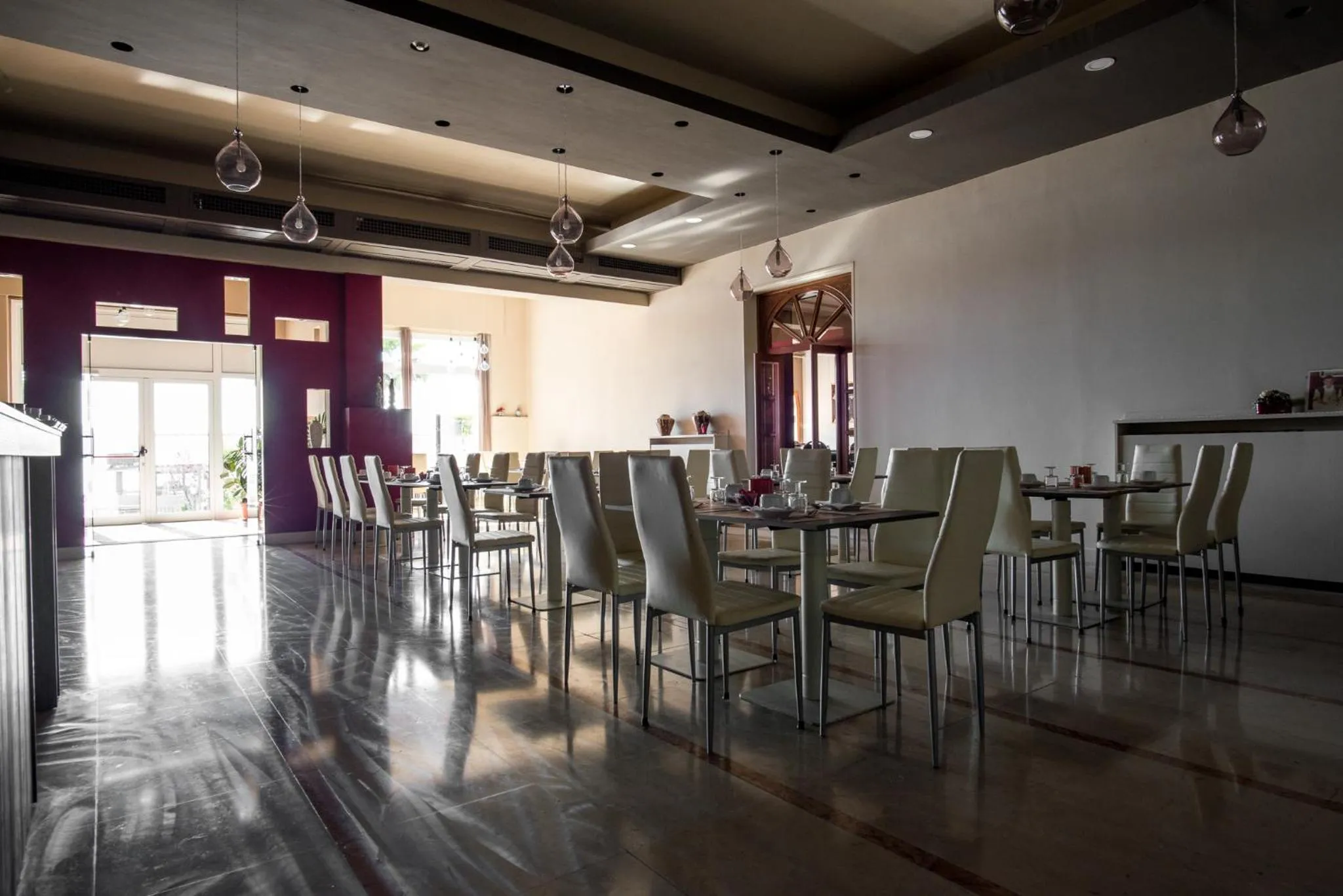 Lounge or bar in Hotel Royal