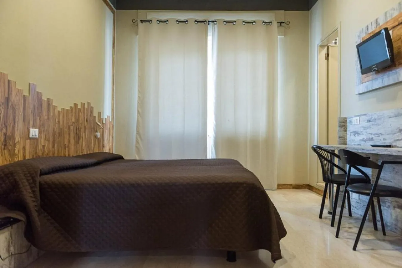 Bedroom in Hotel Royal