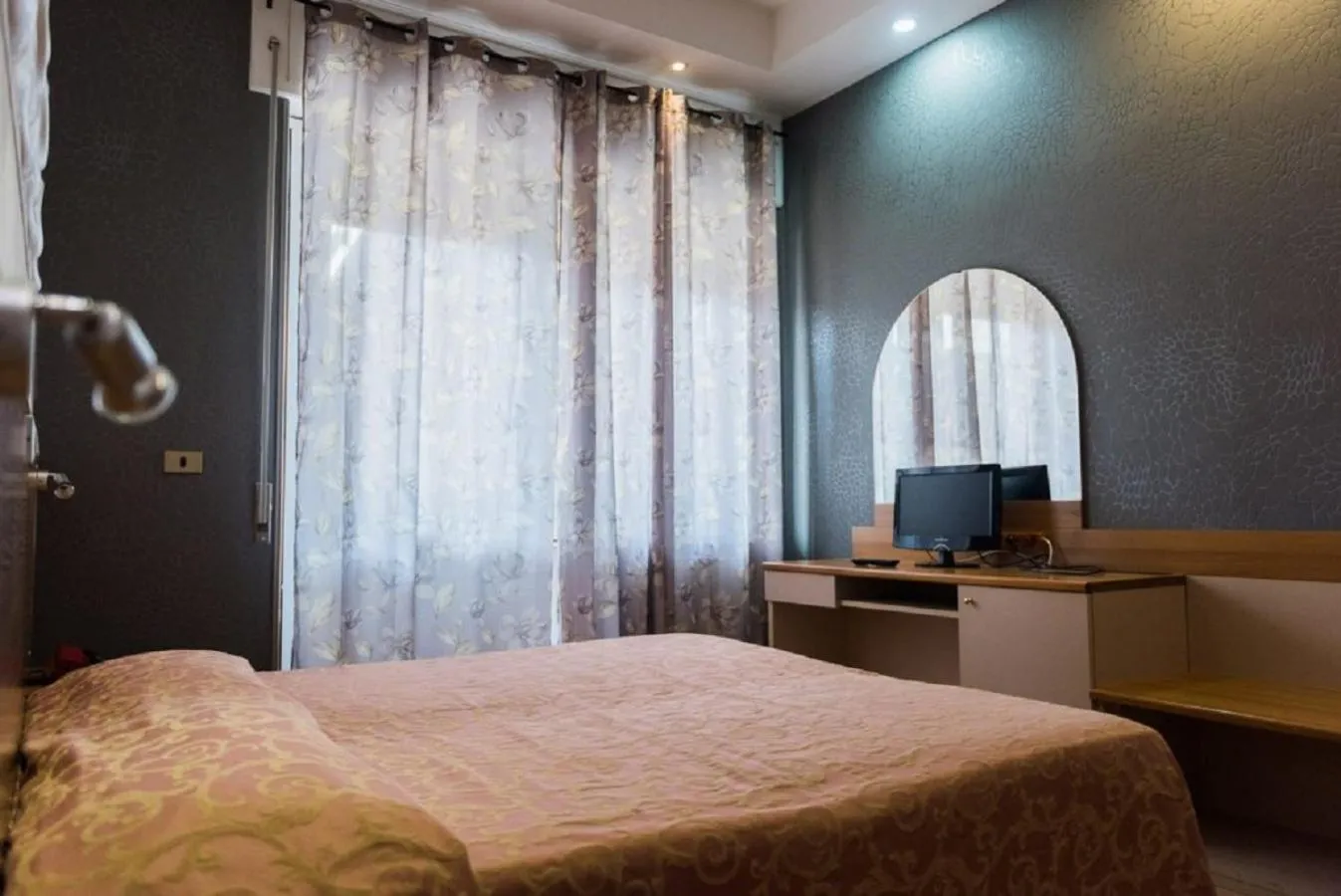 Bedroom in Hotel Royal