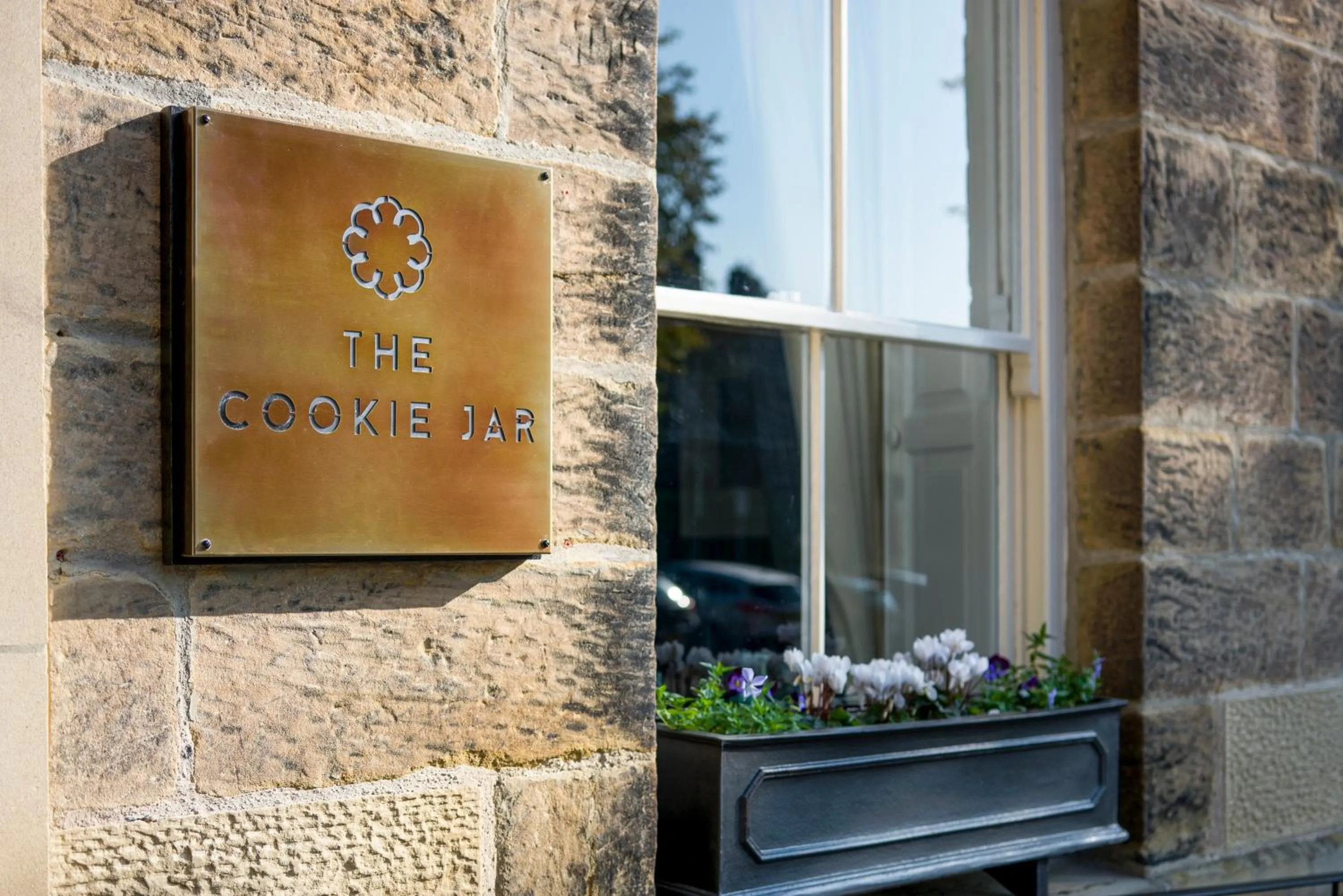 Facade/entrance in The Cookie Jar