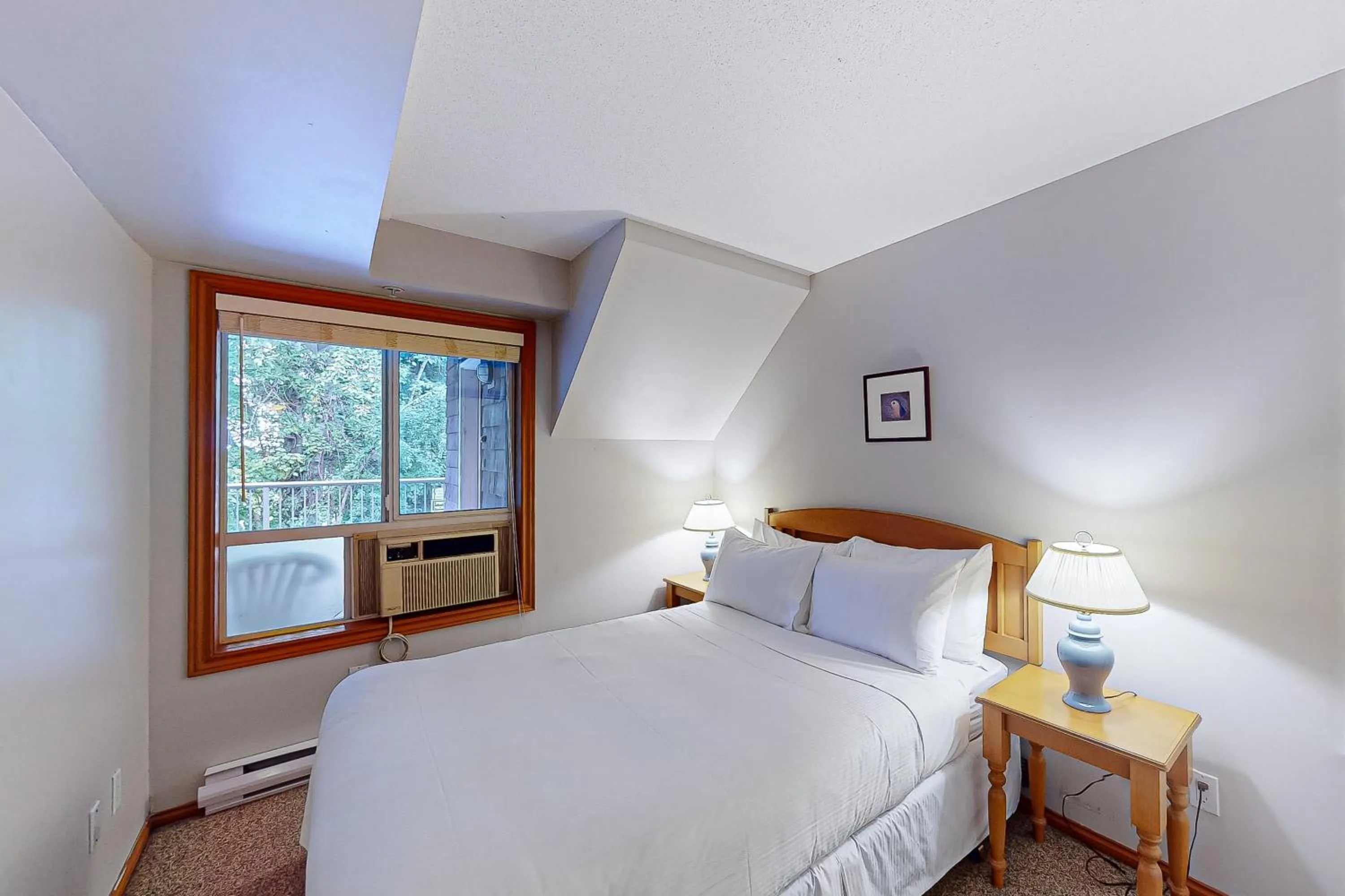 Bed in Glacier's Reach 115b