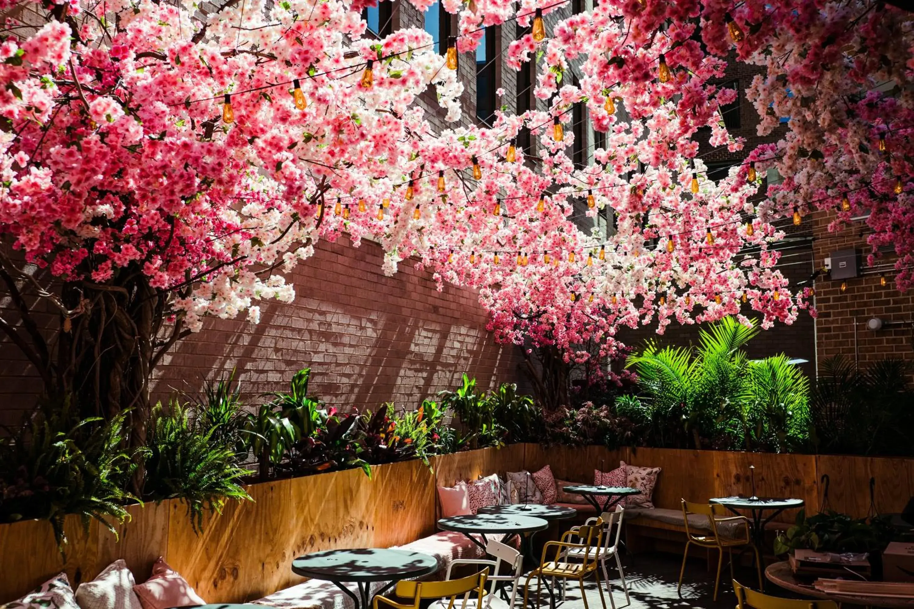 Property building in Vignette Collection Yours Truly DC by IHG Property building in Vignette Collection Yours Truly DC by IHG