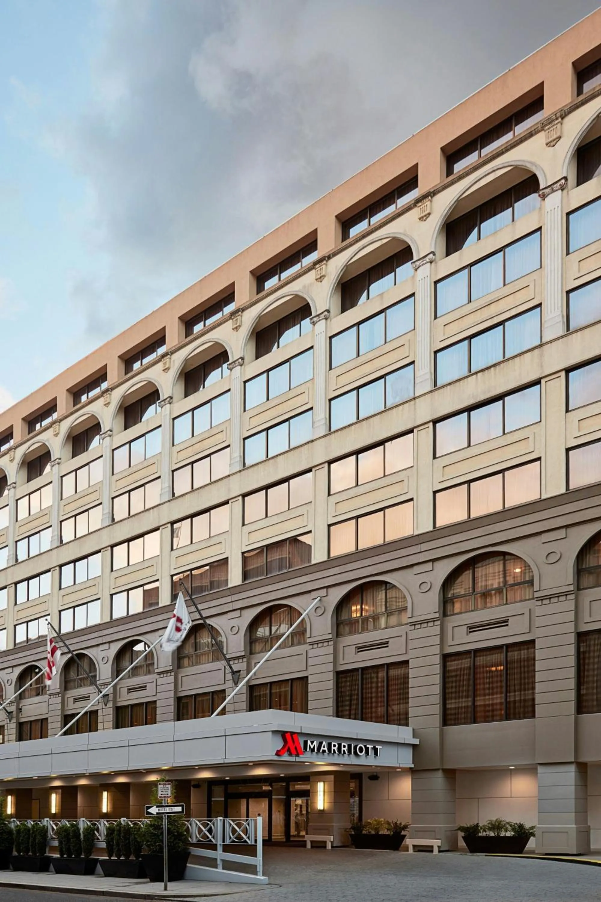 Property building in Washington Marriott Georgetown