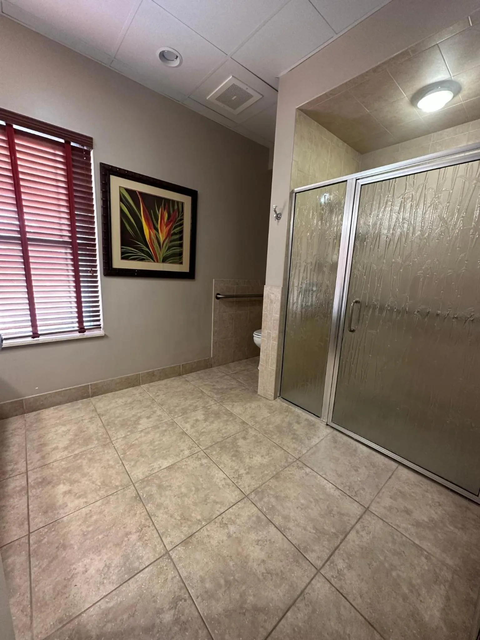 Shower in Tahitian Inn Boutique Hotel Tampa