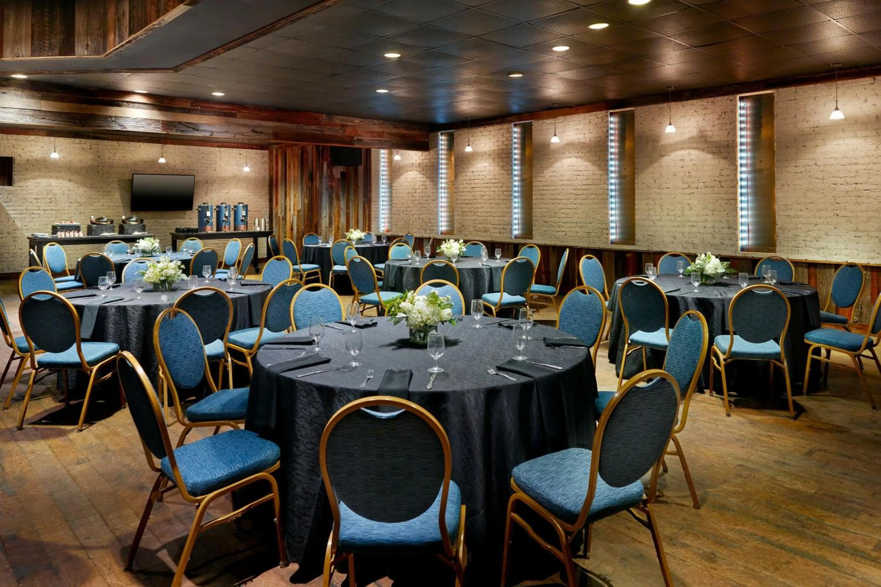 Restaurant/places to eat in Atlanta Airport Marriott