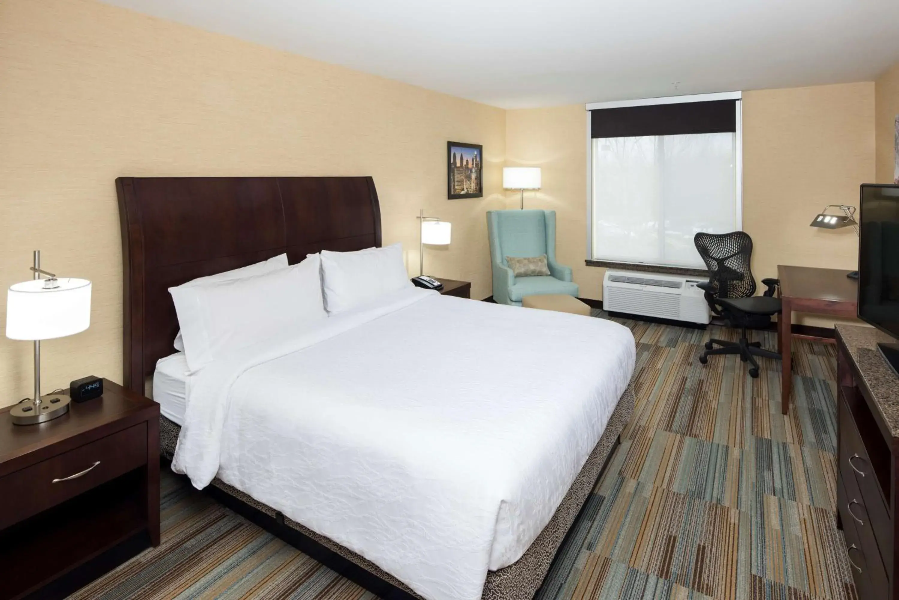 Bedroom, Bed in Hilton Garden Inn Mount Holly/Westampton Bedroom, Bed in Hilton Garden Inn Mount Holly/Westampton