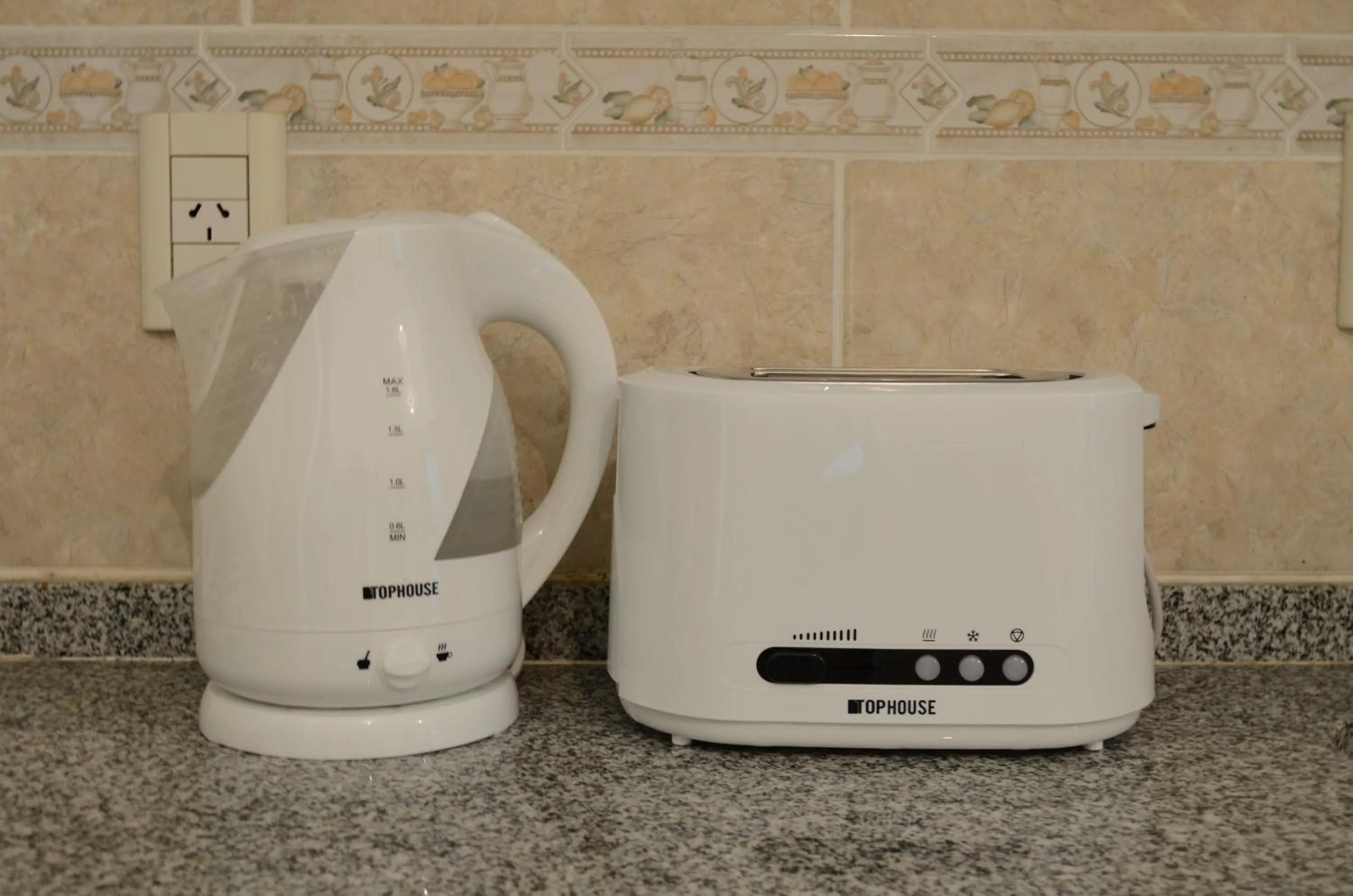 Coffee/tea facilities in B3 Apartments