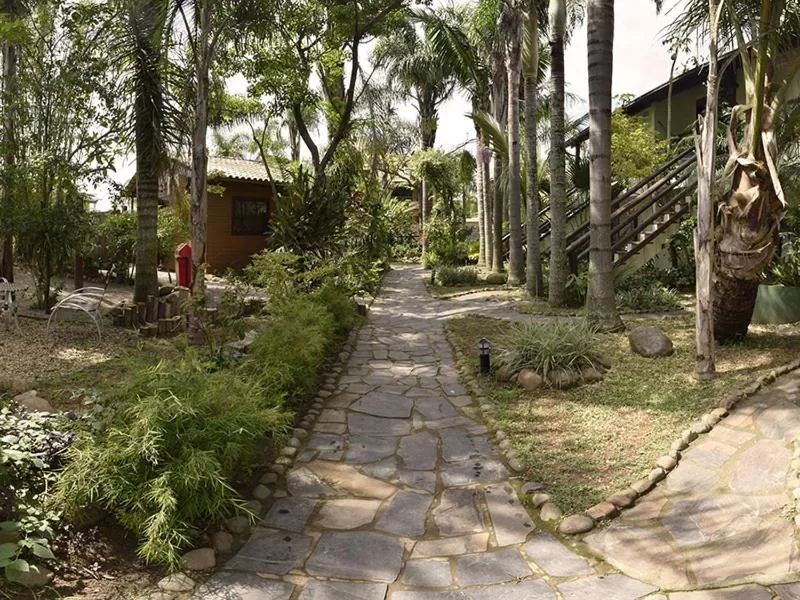 Property building in Vila dos Coqueiros