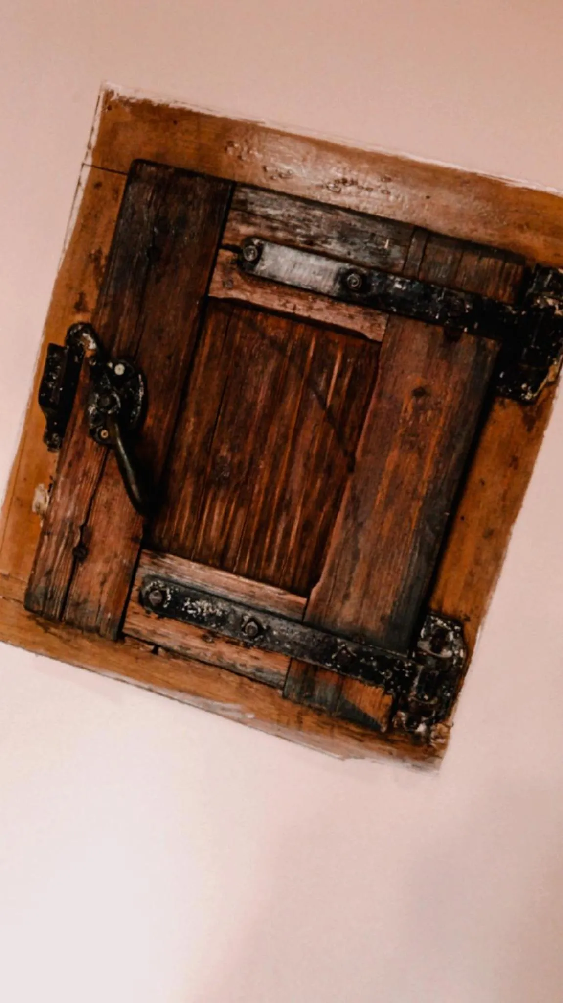 Decorative detail in Posada Borravino