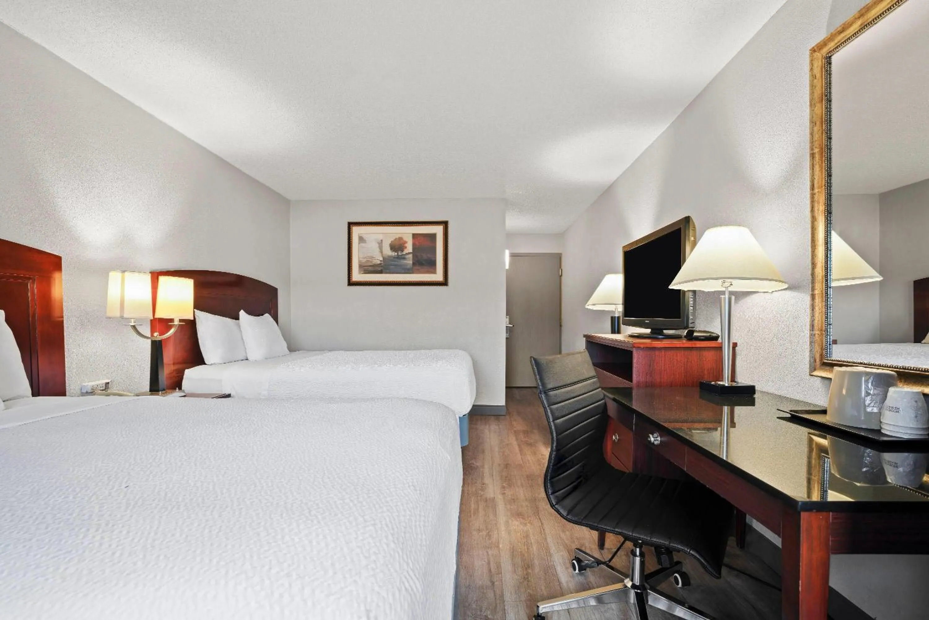 Bed in Days Inn by Wyndham Utica