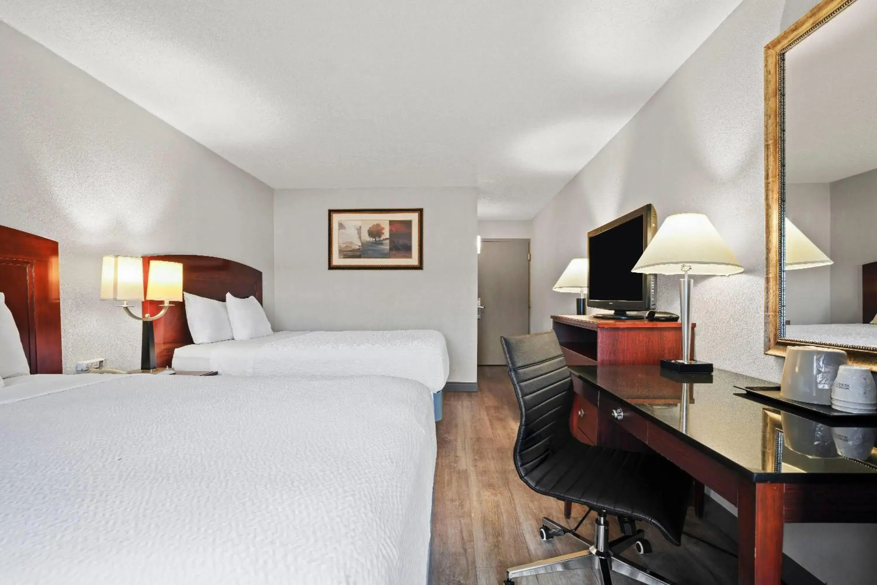 Bed in Days Inn by Wyndham Utica Bed in Days Inn by Wyndham Utica