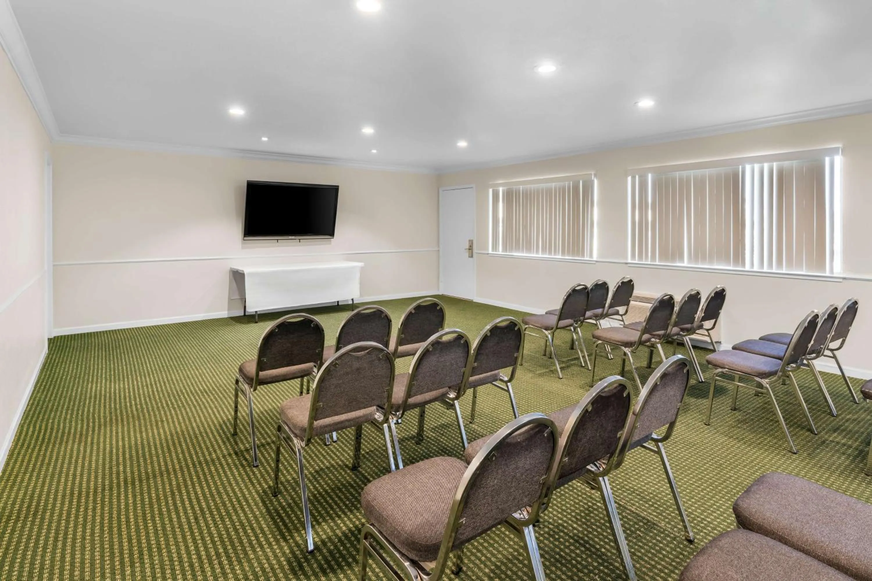 Meeting/conference room in Americas Best Value Inn Vacaville
