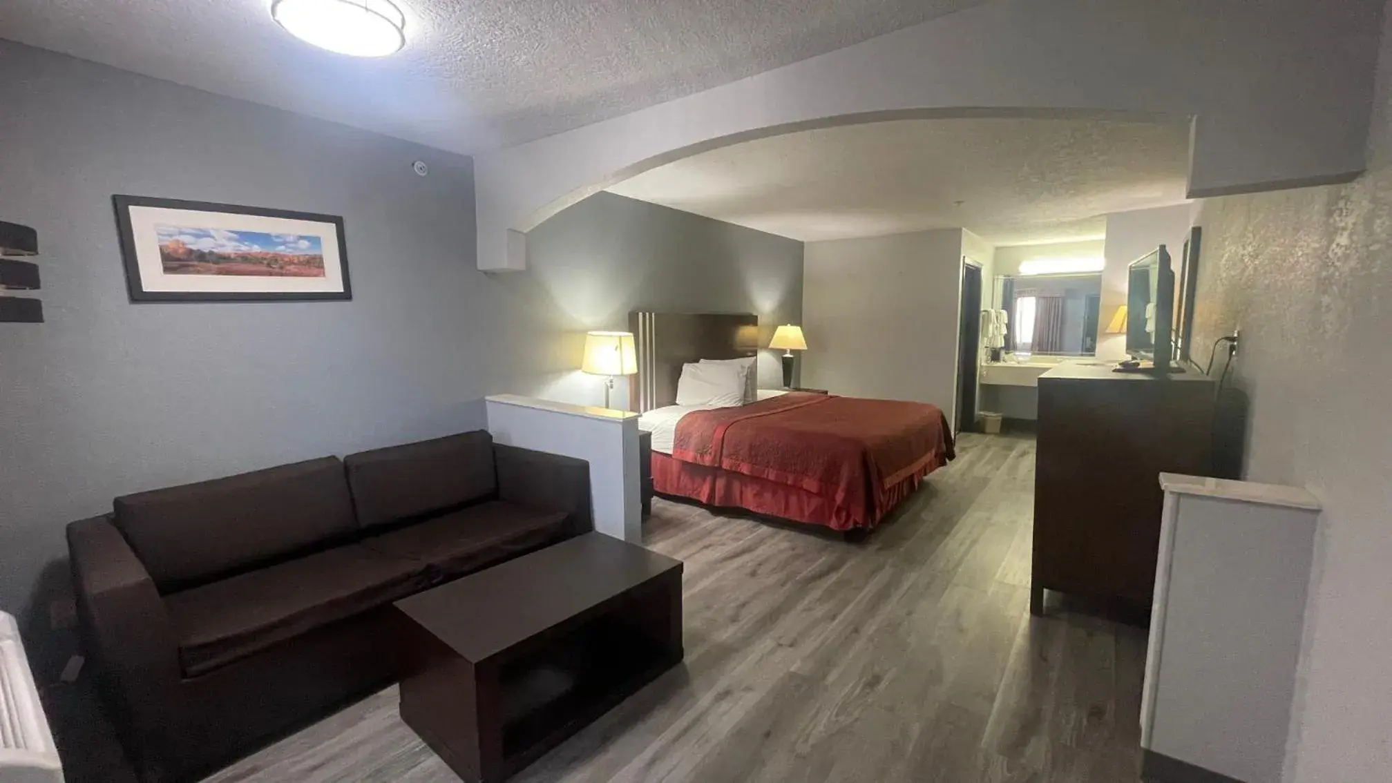 Bedroom, Bed in Days Inn & Suites by Wyndham Winnie Bedroom, Bed in Days Inn & Suites by Wyndham Winnie