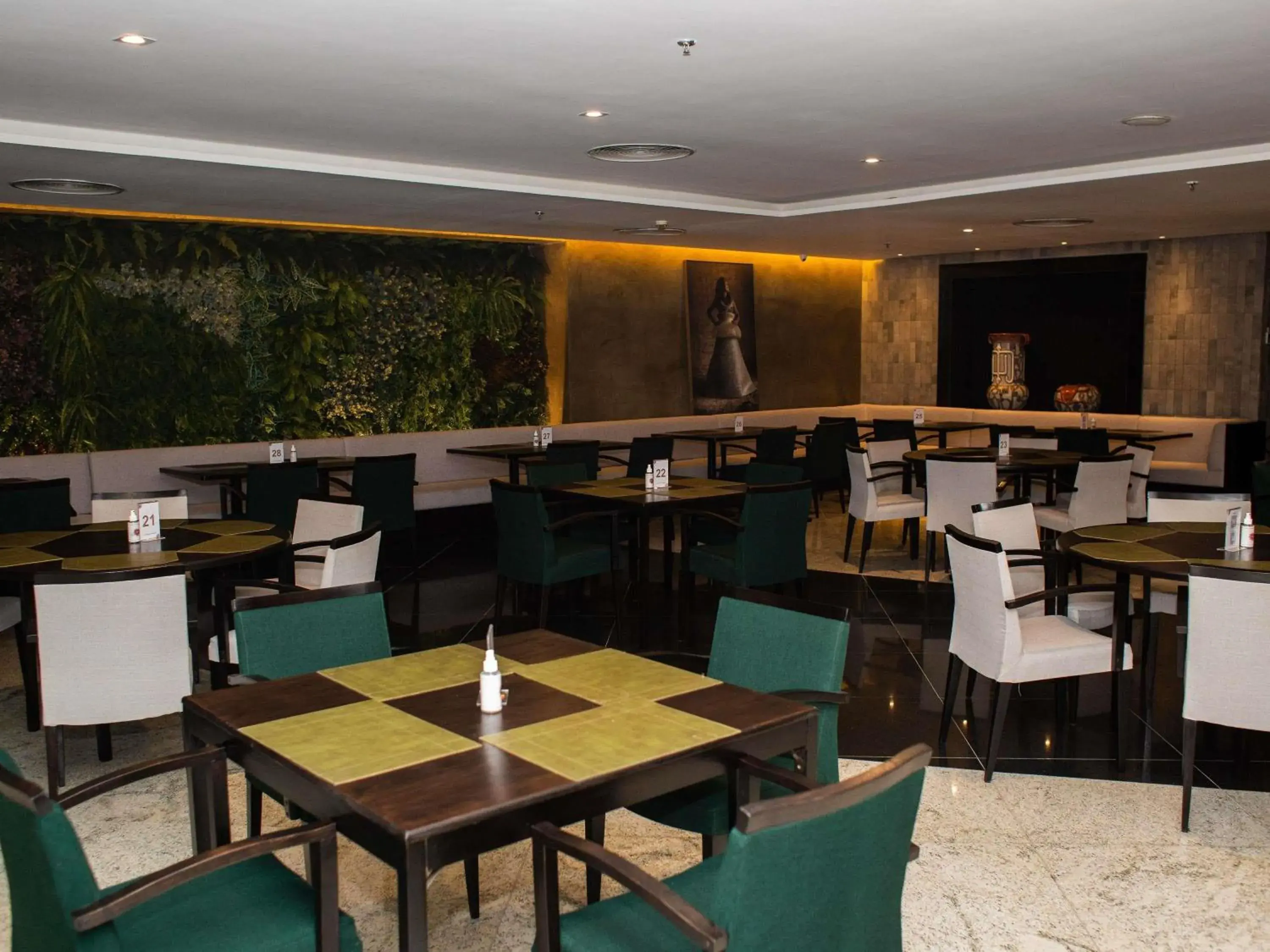 Restaurant/places to eat in Grand Mercure Belem do Para Restaurant/places to eat in Grand Mercure Belem do Para