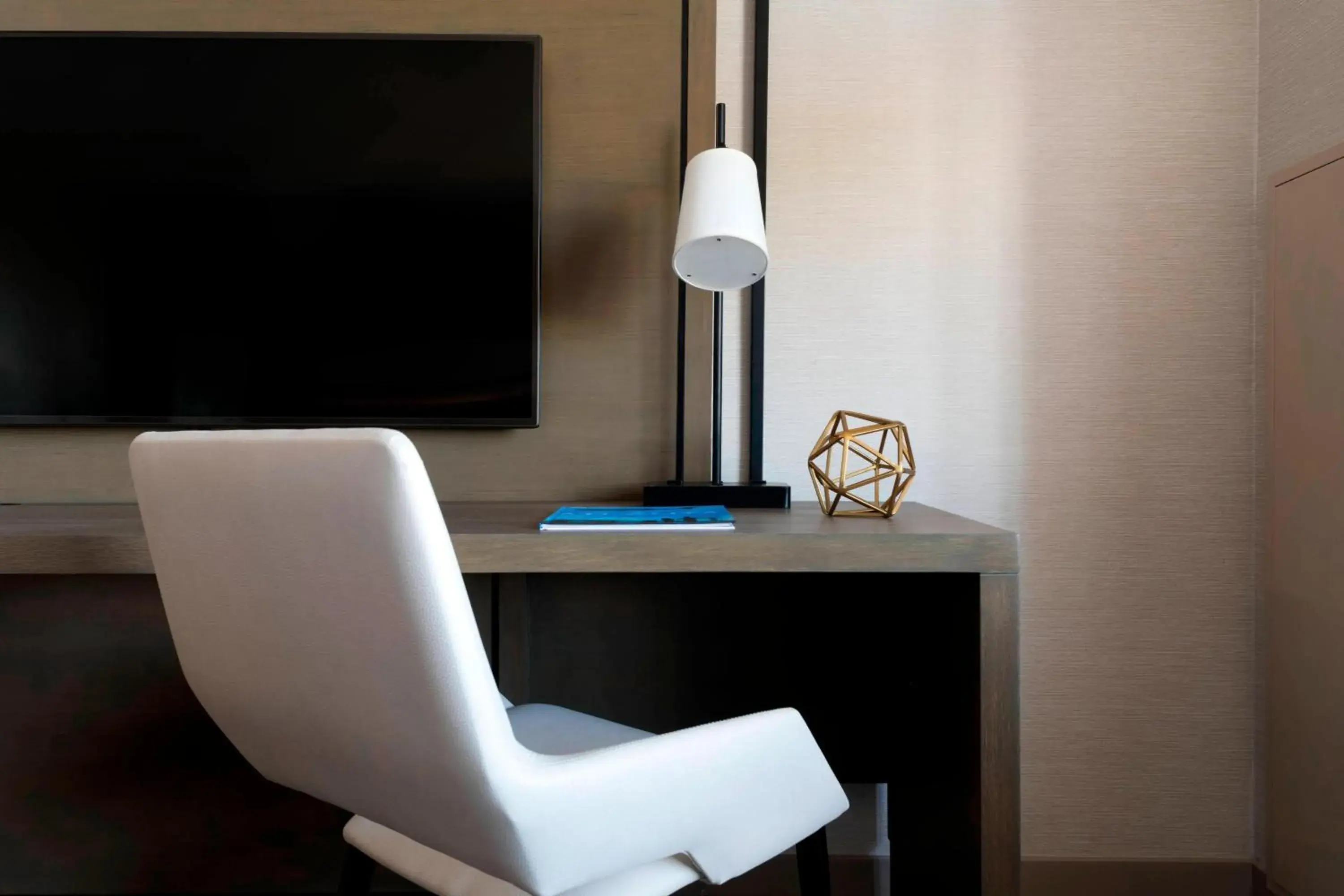 Concierge level, Guest room, 1 King in Atlanta Marriott Northeast/Emory Area Concierge level, Guest room, 1 King in Atlanta Marriott Northeast/Emory Area