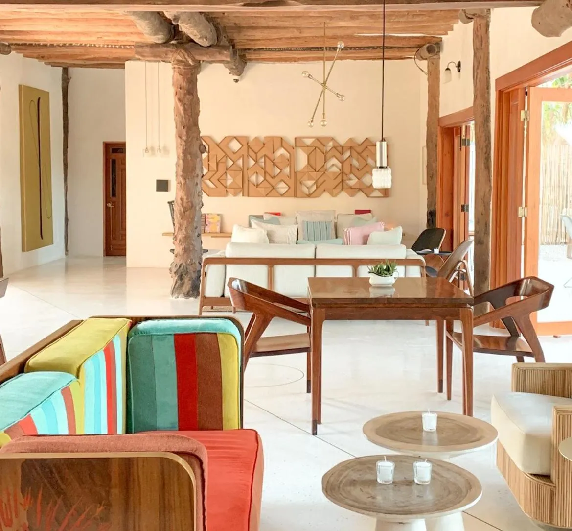 Restaurant/places to eat in Ser Casasandra Boutique Hotel