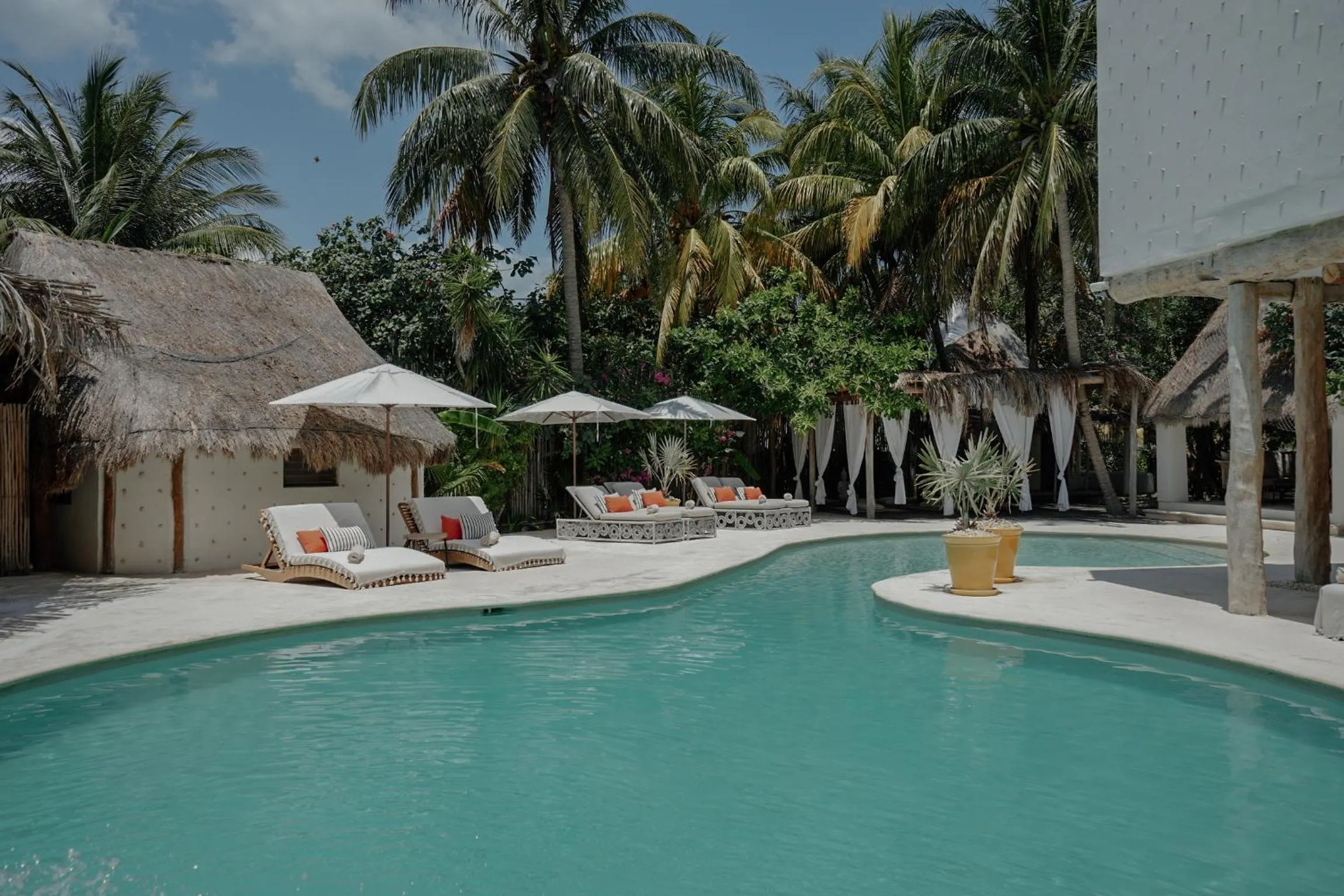 Swimming pool in Ser Casasandra Boutique Hotel