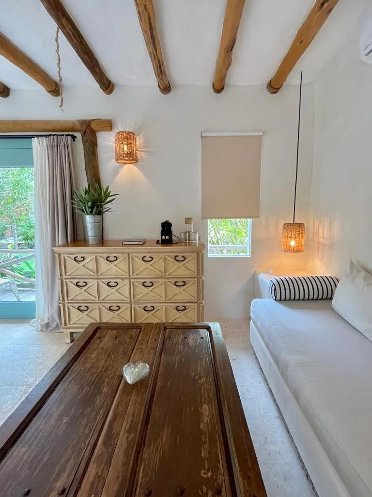 Photo of the whole room, Bed in Ser Casasandra Boutique Hotel