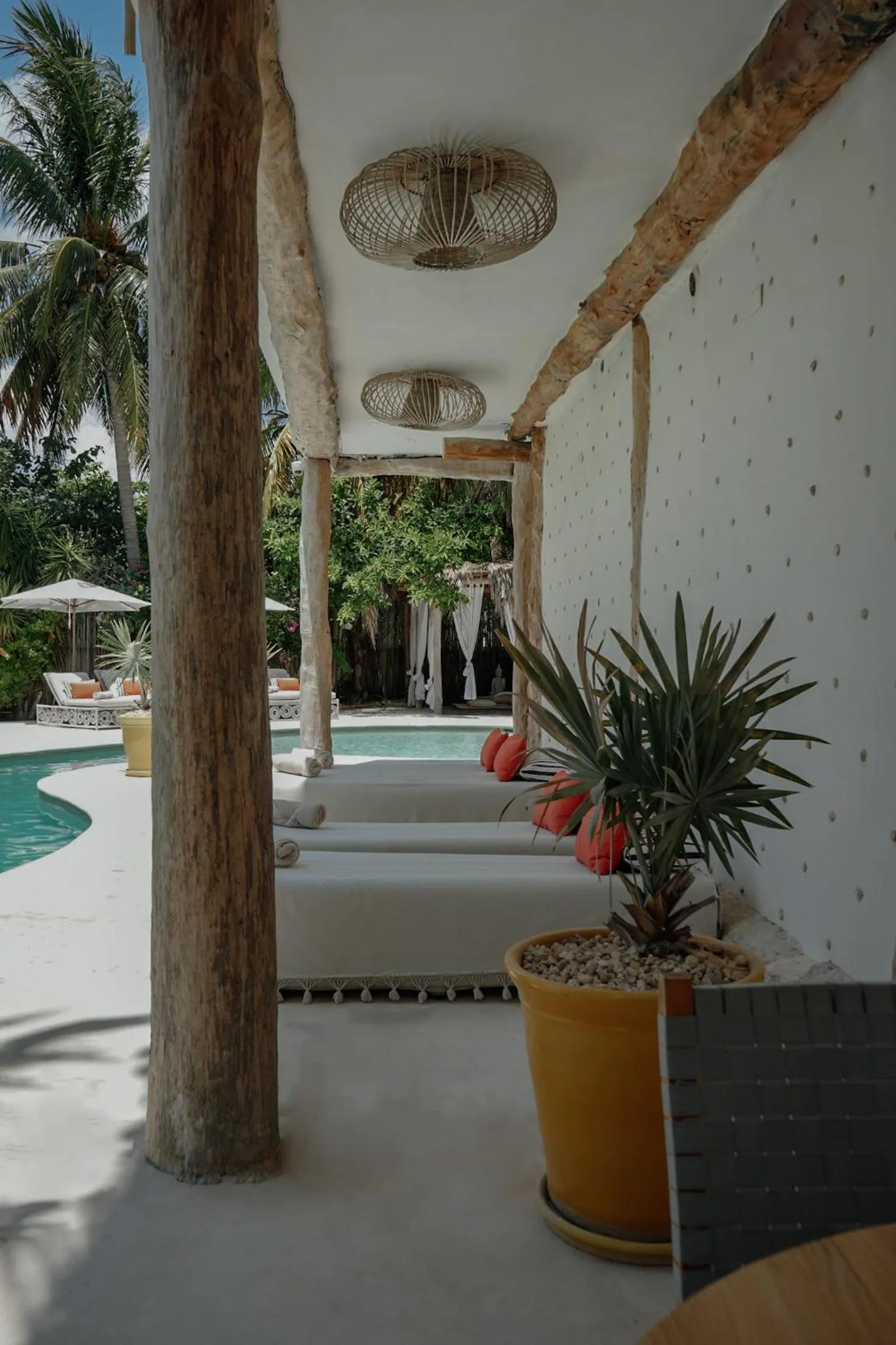 Swimming pool, Bed in Ser Casasandra Boutique Hotel