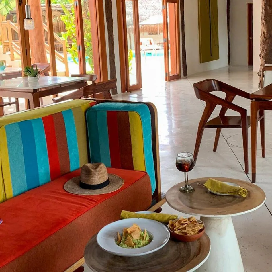 Restaurant/places to eat in Ser Casasandra Boutique Hotel